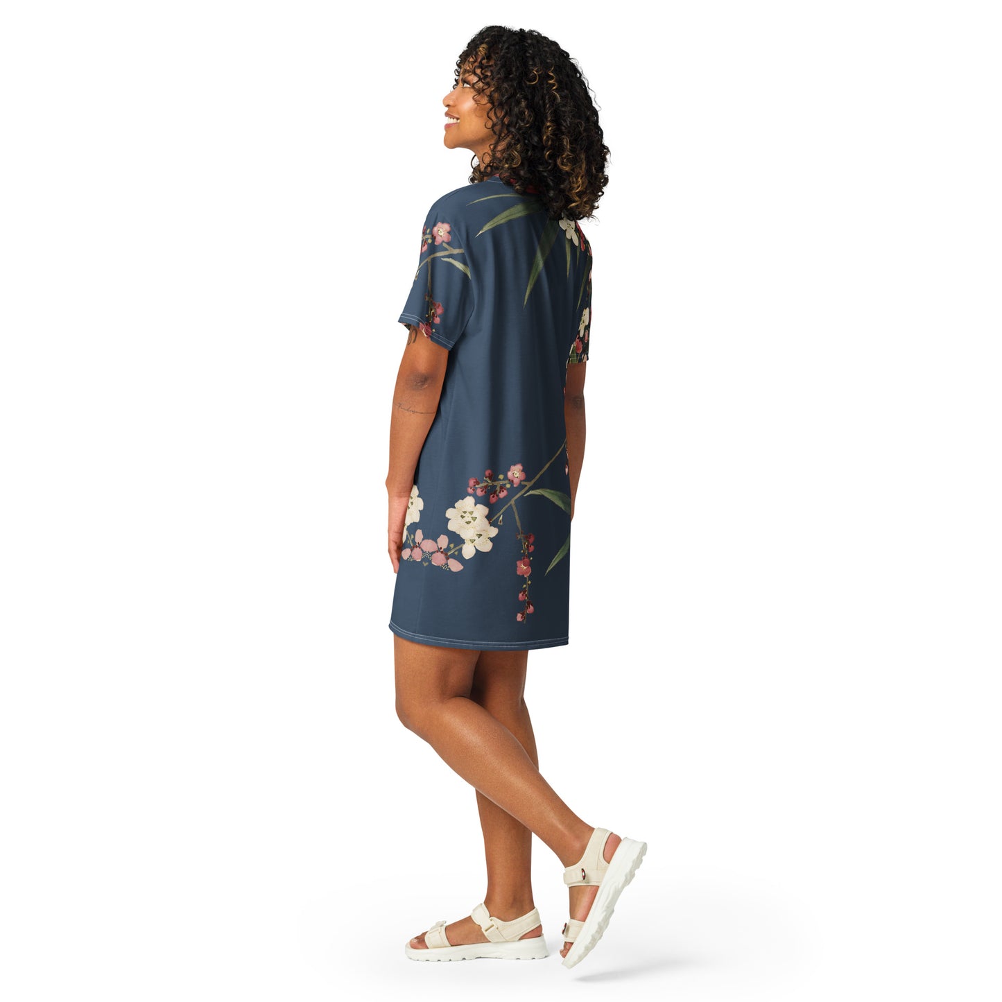 The Spirit of Flowers in Twelve Months|Crimson Plum Blossom and Lush Green Bamboo|T-shirt dress|Dark blue