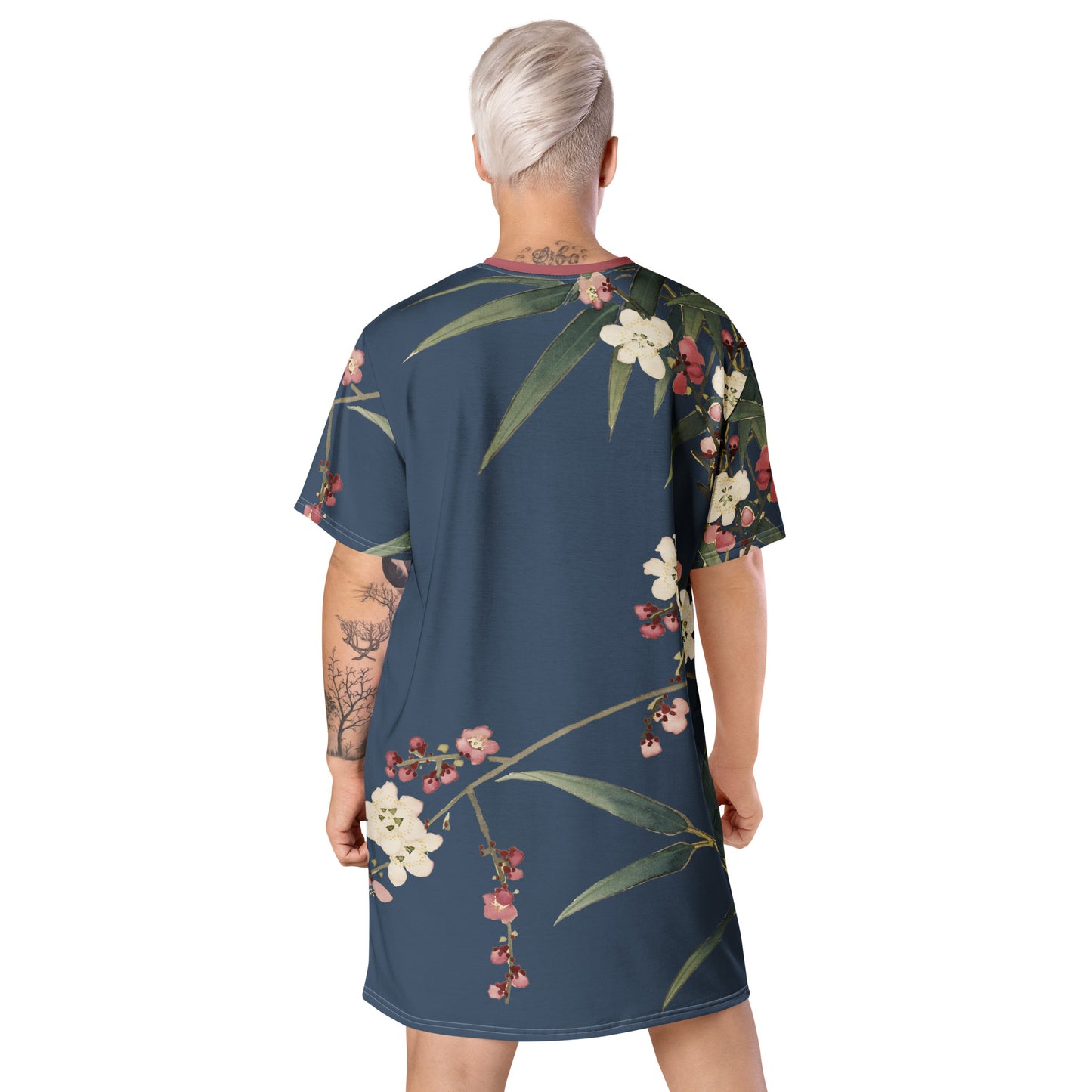 The Spirit of Flowers in Twelve Months|Crimson Plum Blossom and Lush Green Bamboo|T-shirt dress|Dark blue