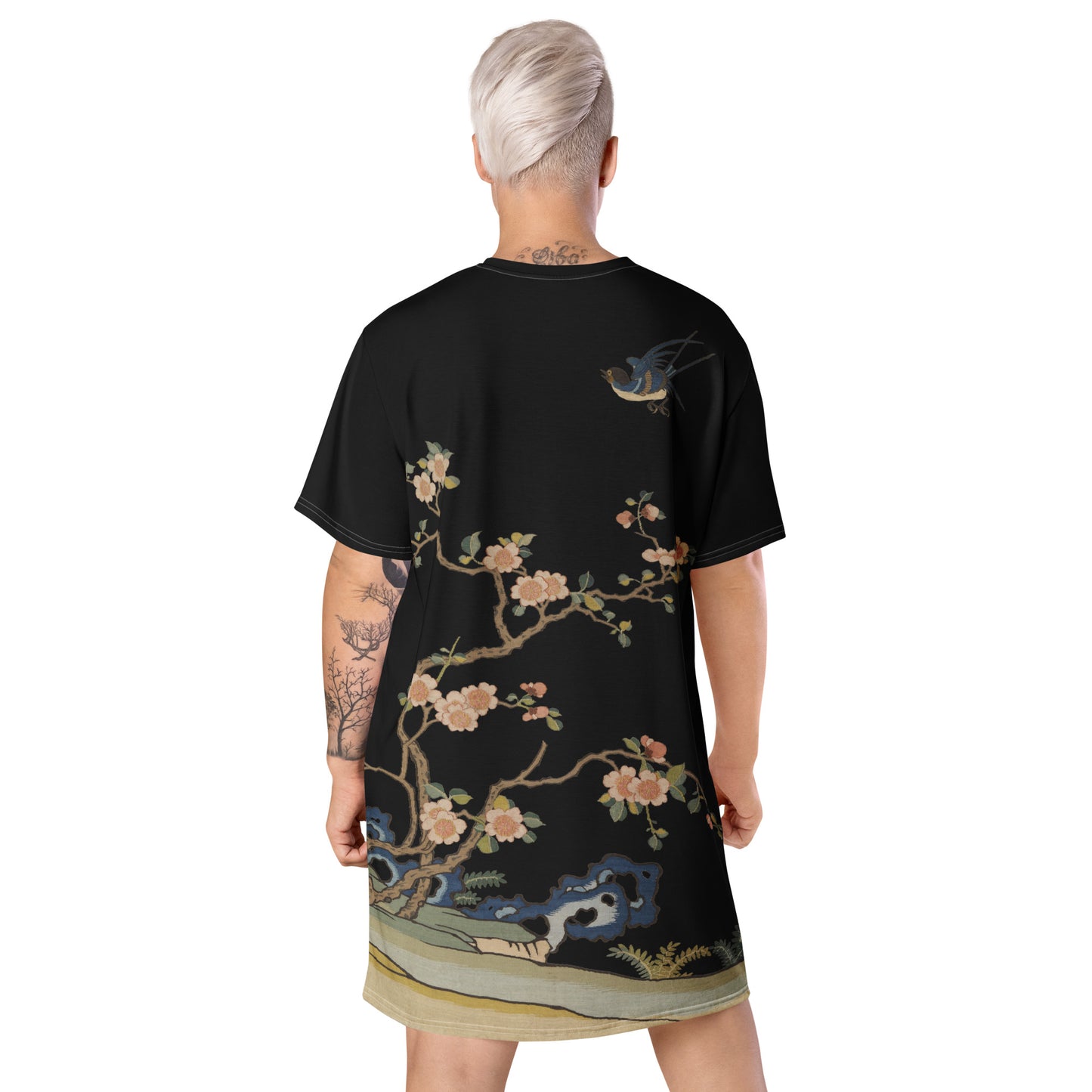 Kesi Flower Album|Swallow in Flight, Harbinger of Spring|T-shirt dress|Black