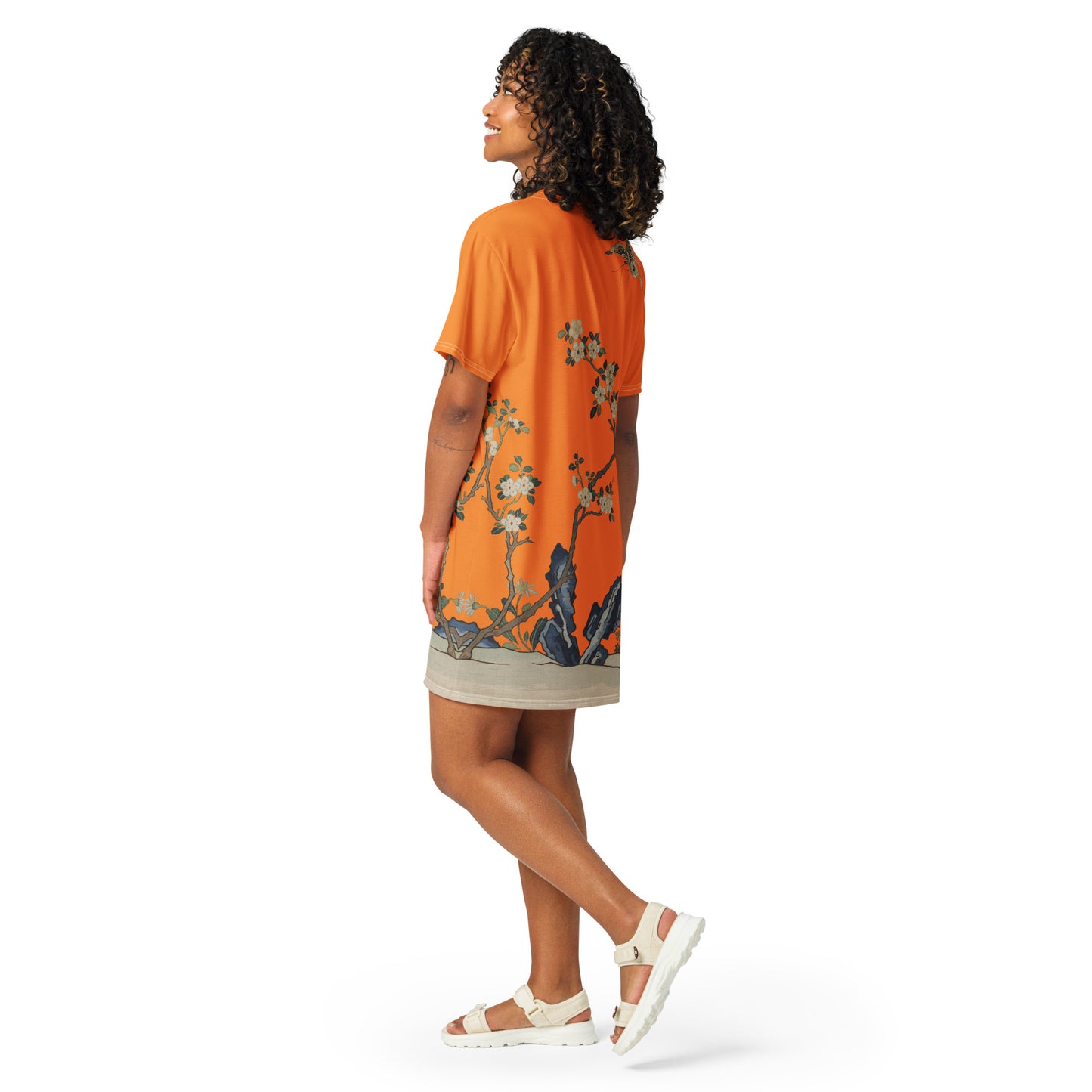 タペストリーの花|White Plum Blossoms and Butterfly|T-shirt dress|Orange