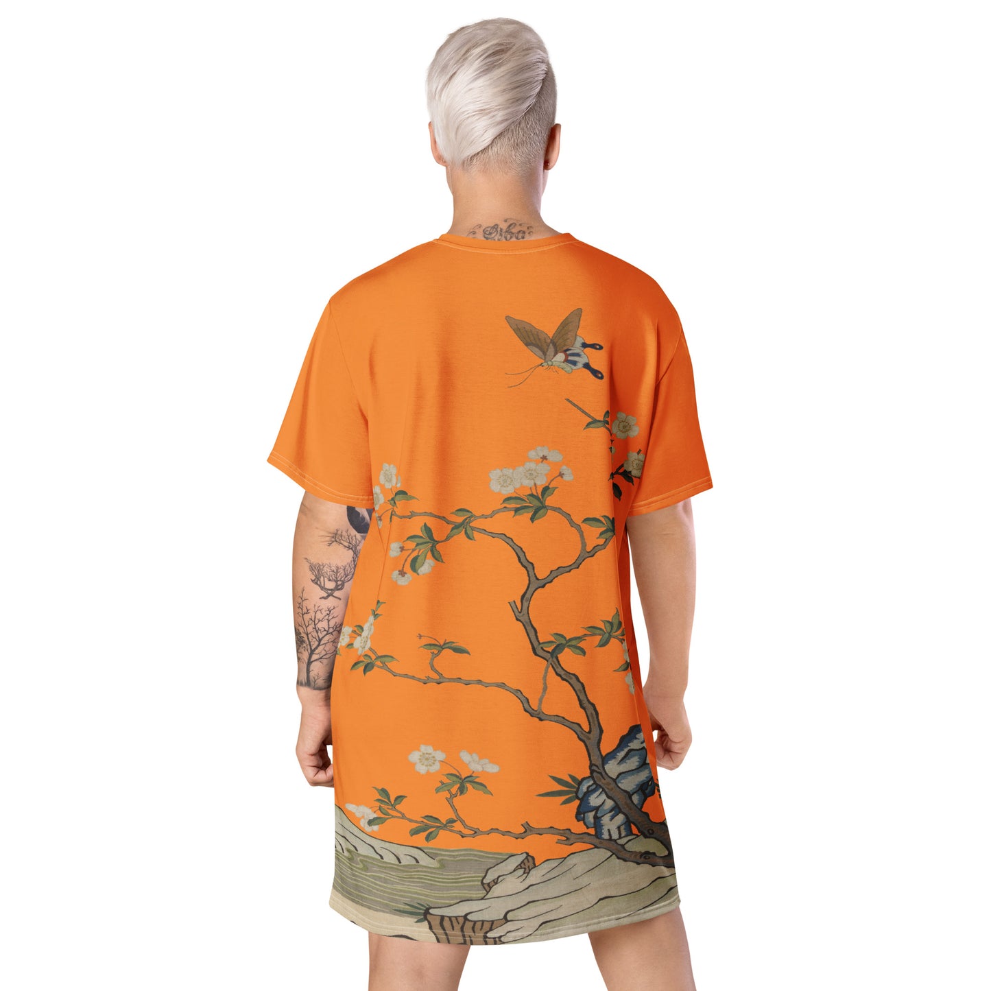 タペストリーの花|梅の花と蝶|Tシャツドレス|オレンジ