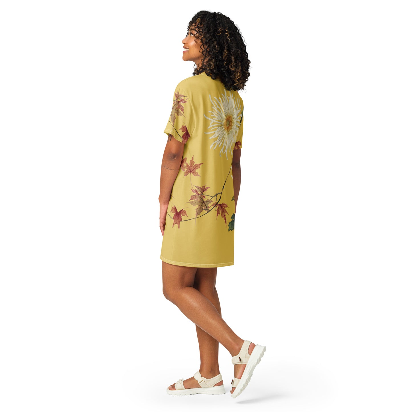 The Spirit of Flowers in Twelve Months|Blooming Chrysanthemum and Maple Leaves|T-shirt dress|Gold