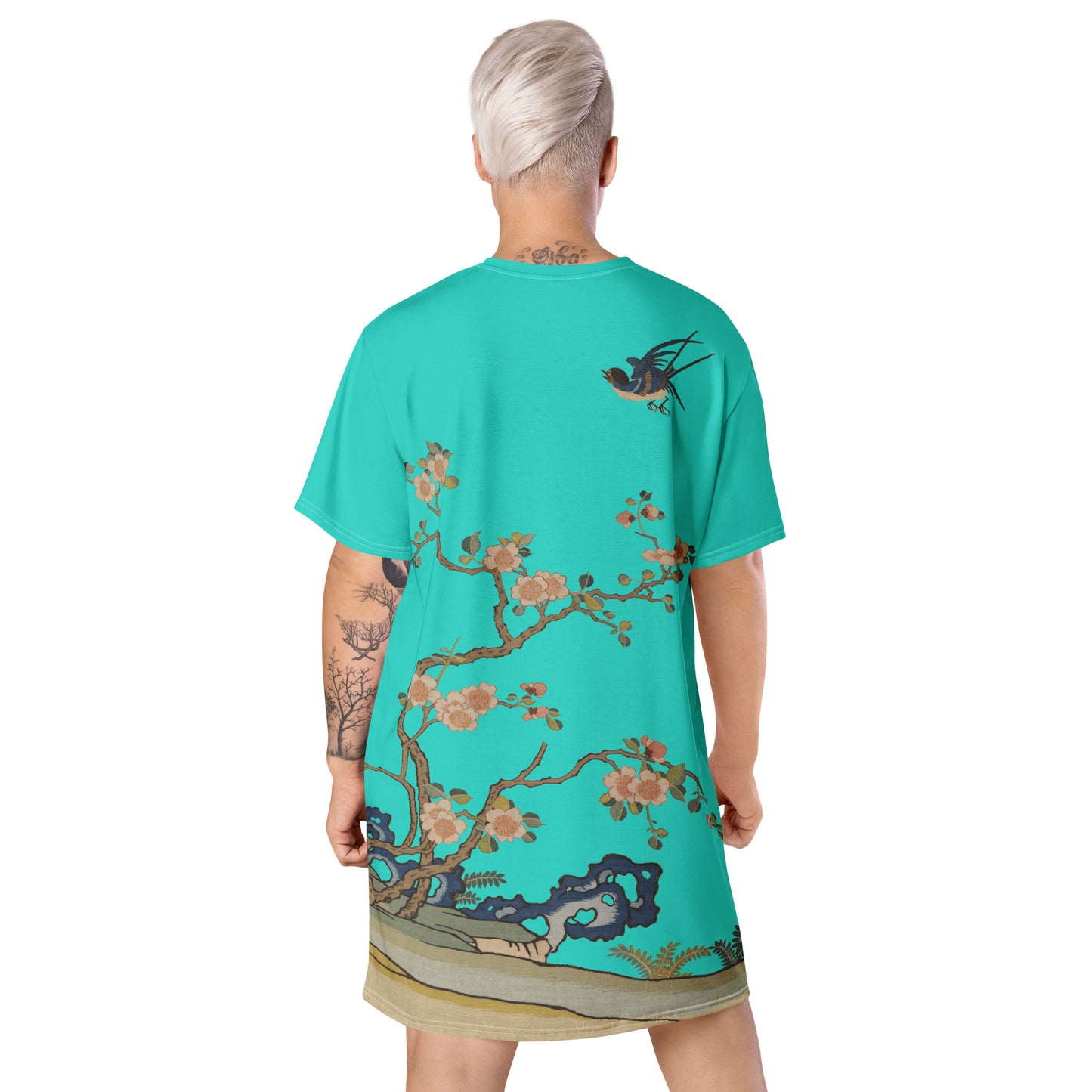 タペストリーの花|Swallow in Flight, Harbinger of Spring|T-shirt dress|Turquoise