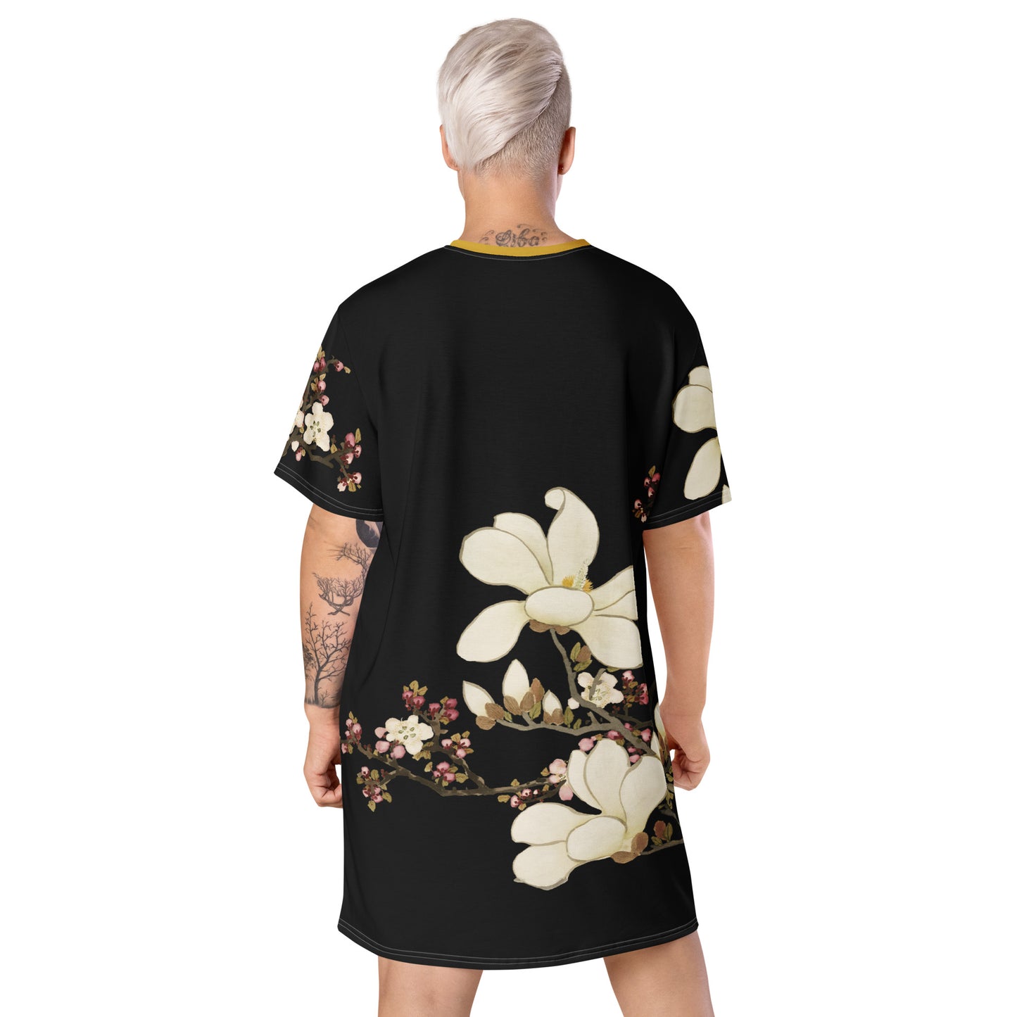 The Spirit of Flowers in Twelve Months|Apricot and Lily Magnolia in Blossom|T-shirt dress|Black