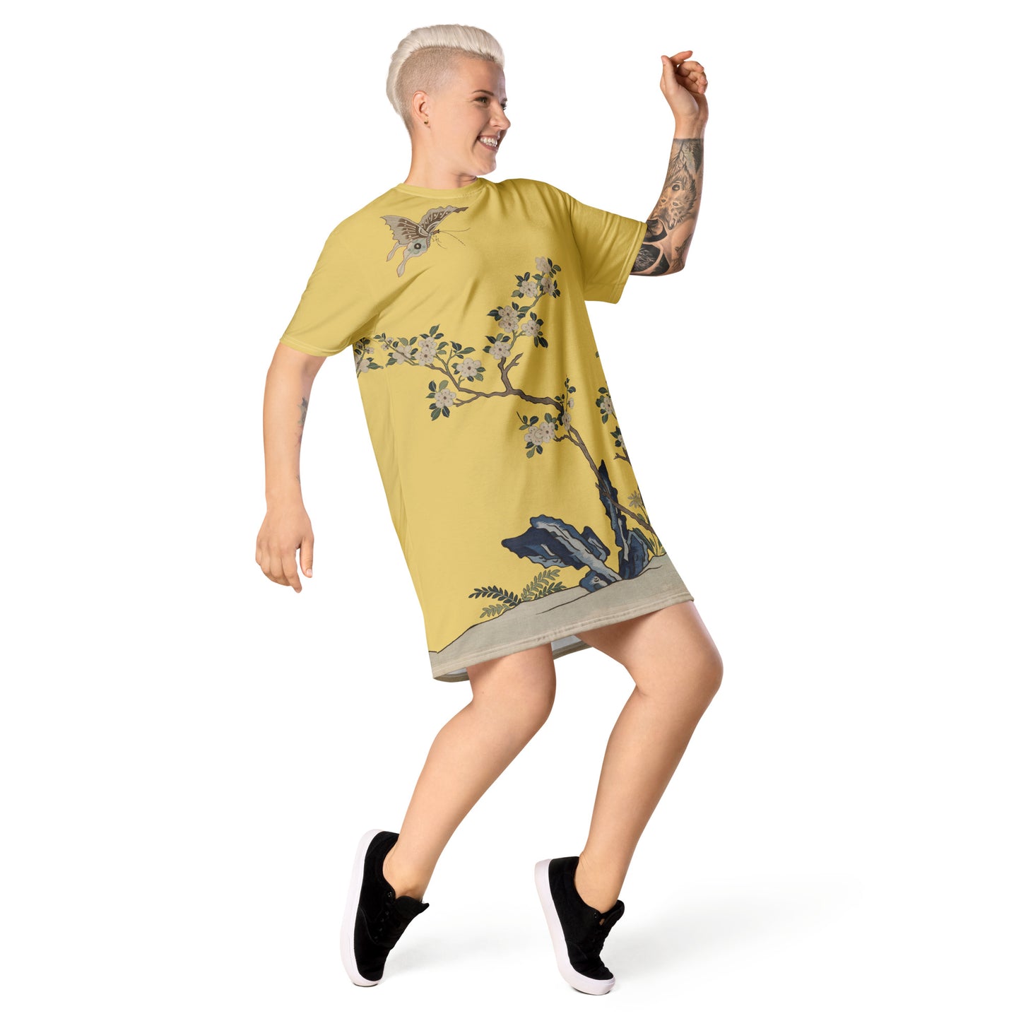 Kesi Flower Album|White Plum Blossoms and Butterfly|T-shirt dress|Gold