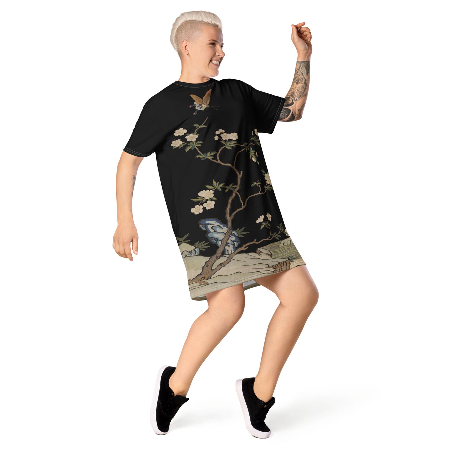Kesi Flower Album|Plum Blossoms and Butterfly|T-shirt dress|Black
