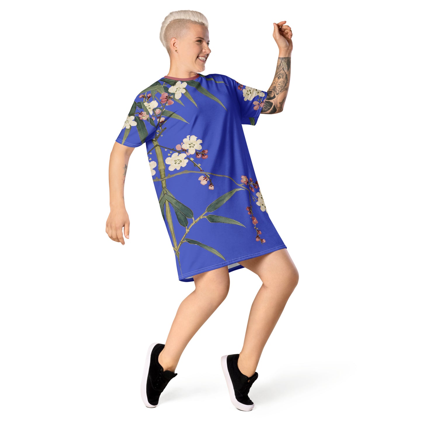 The Spirit of Flowers in Twelve Months|Crimson Plum Blossom and Lush Green Bamboo|T-shirt dress|Royal blue