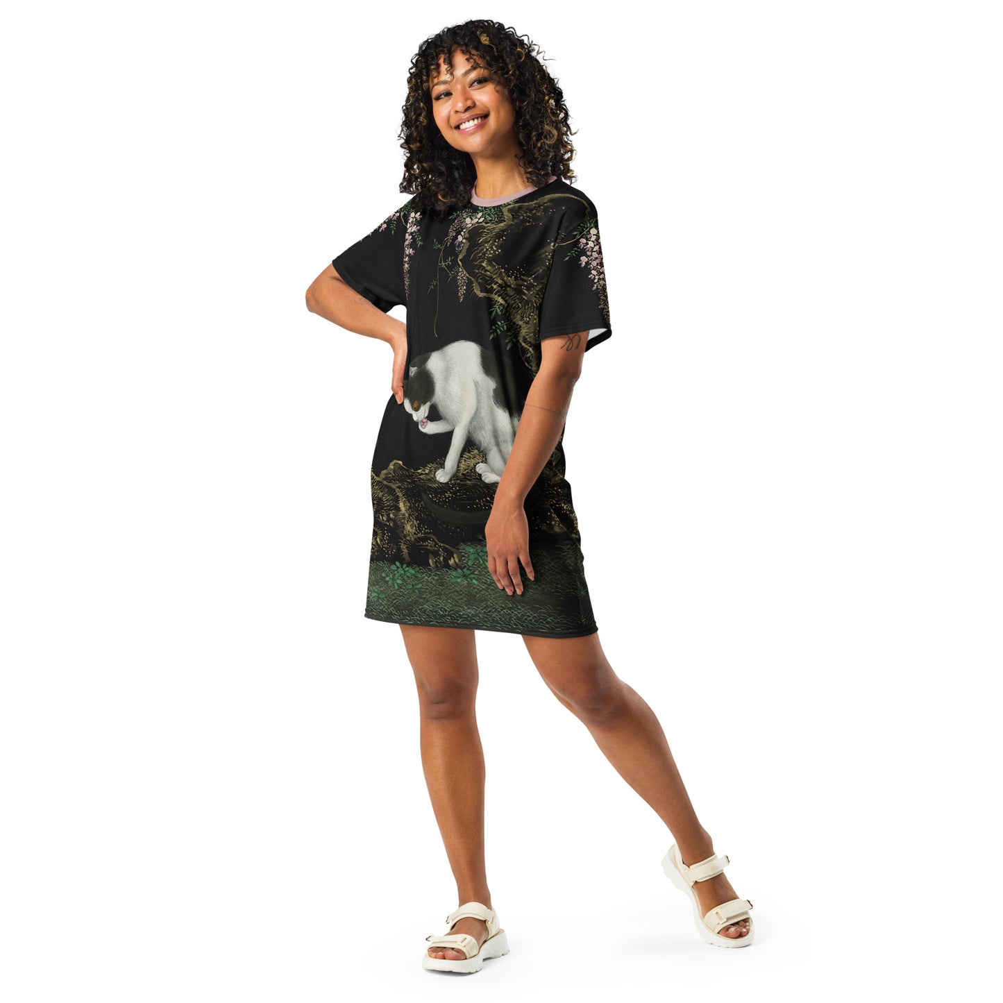 Cats And Butterflies Of Longevity|A Cat by the Blooming Wisteria|T-shirt dress