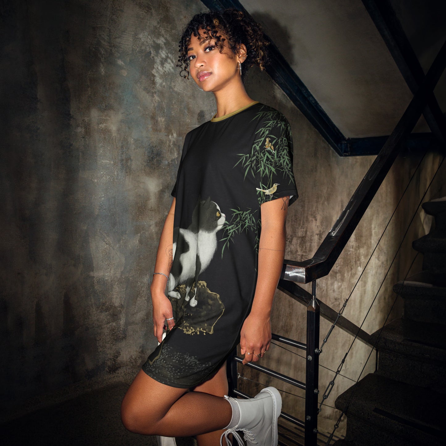 Cats And Butterflies Of Longevity|A Cat and Two Orioles|T-shirt dress