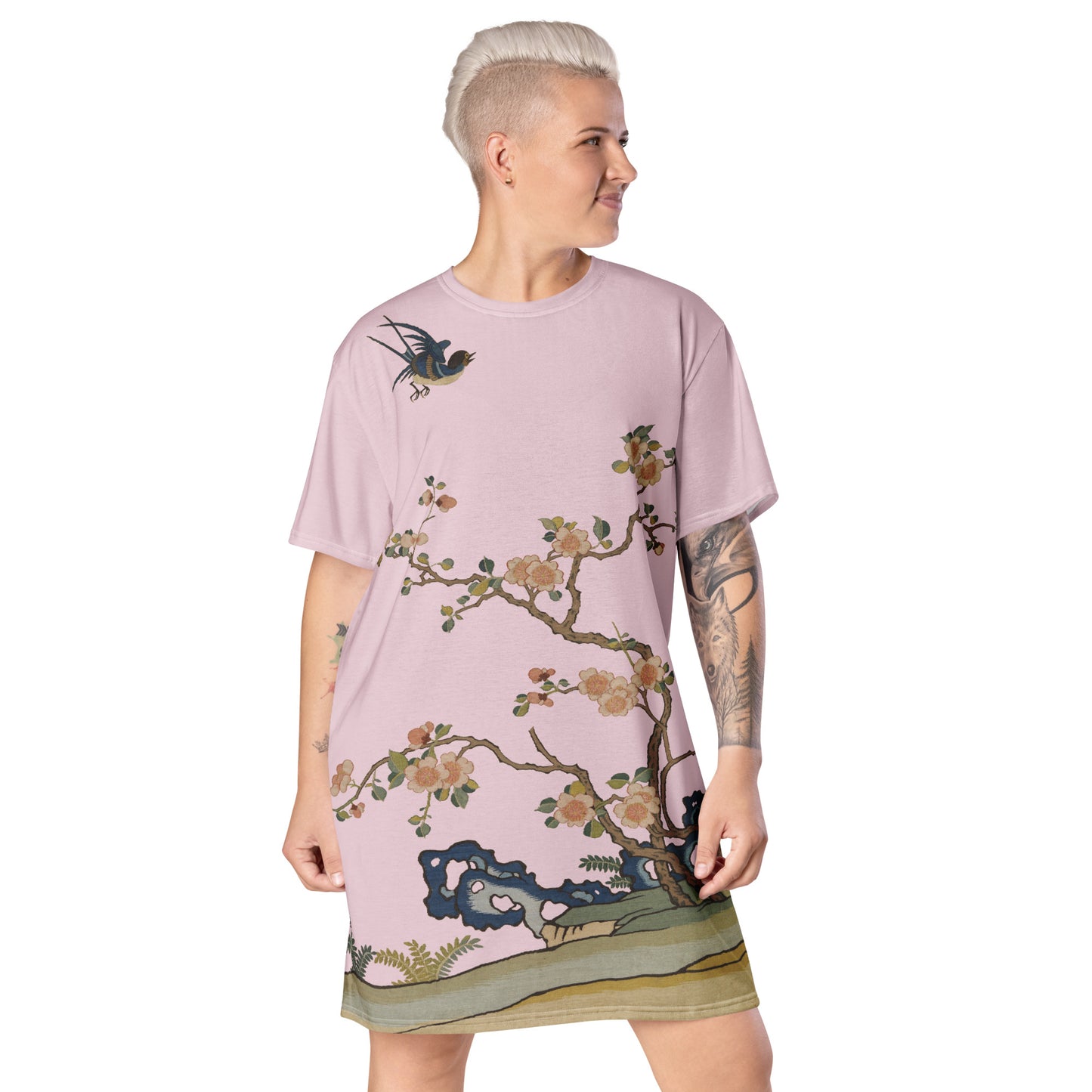 Kesi Flower Album|Swallow in Flight, Harbinger of Spring|T-shirt dress|Pale pinkish gray