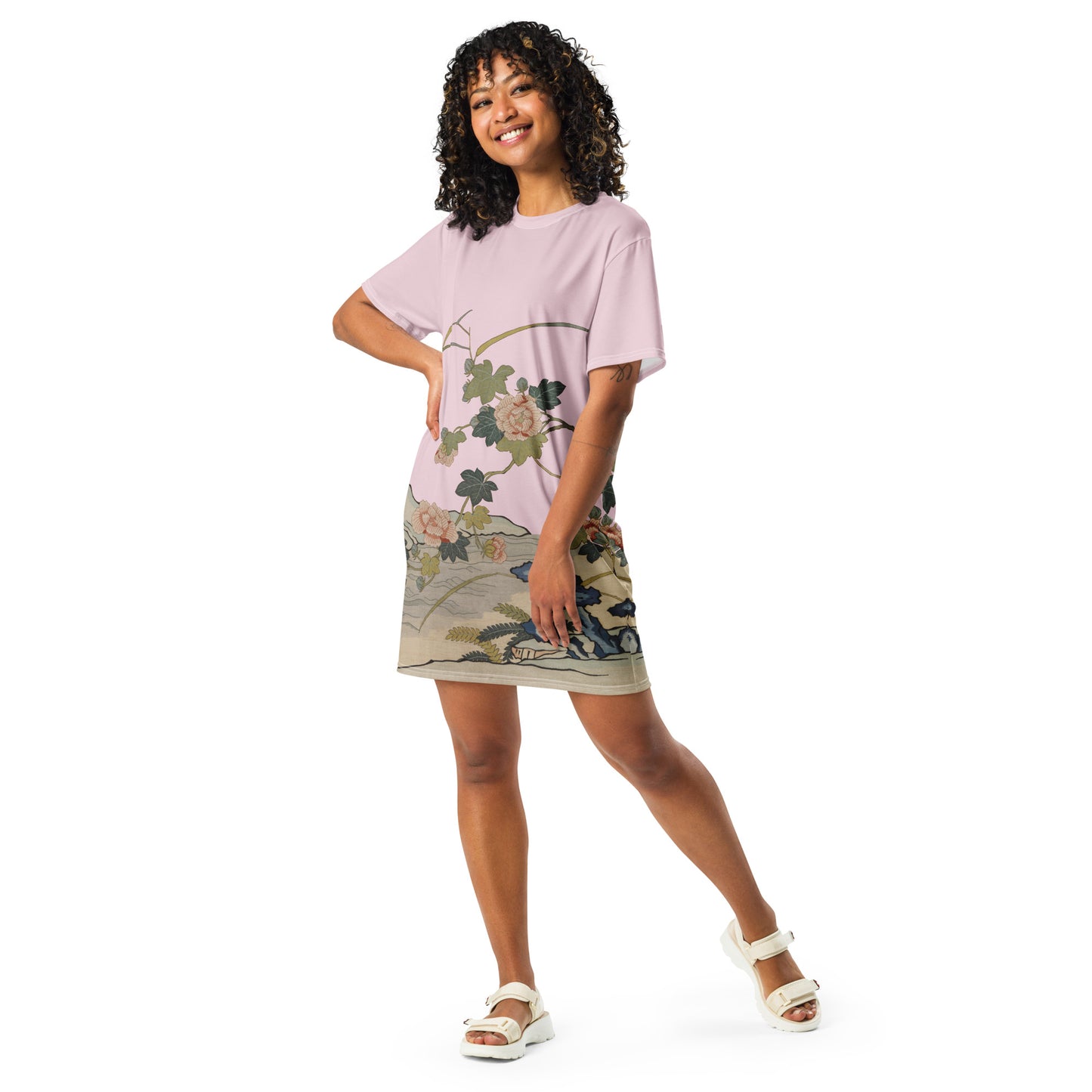 Kesi Flower Album|Hibiscus by the Water|T-shirt dress|Pale pinkish gray
