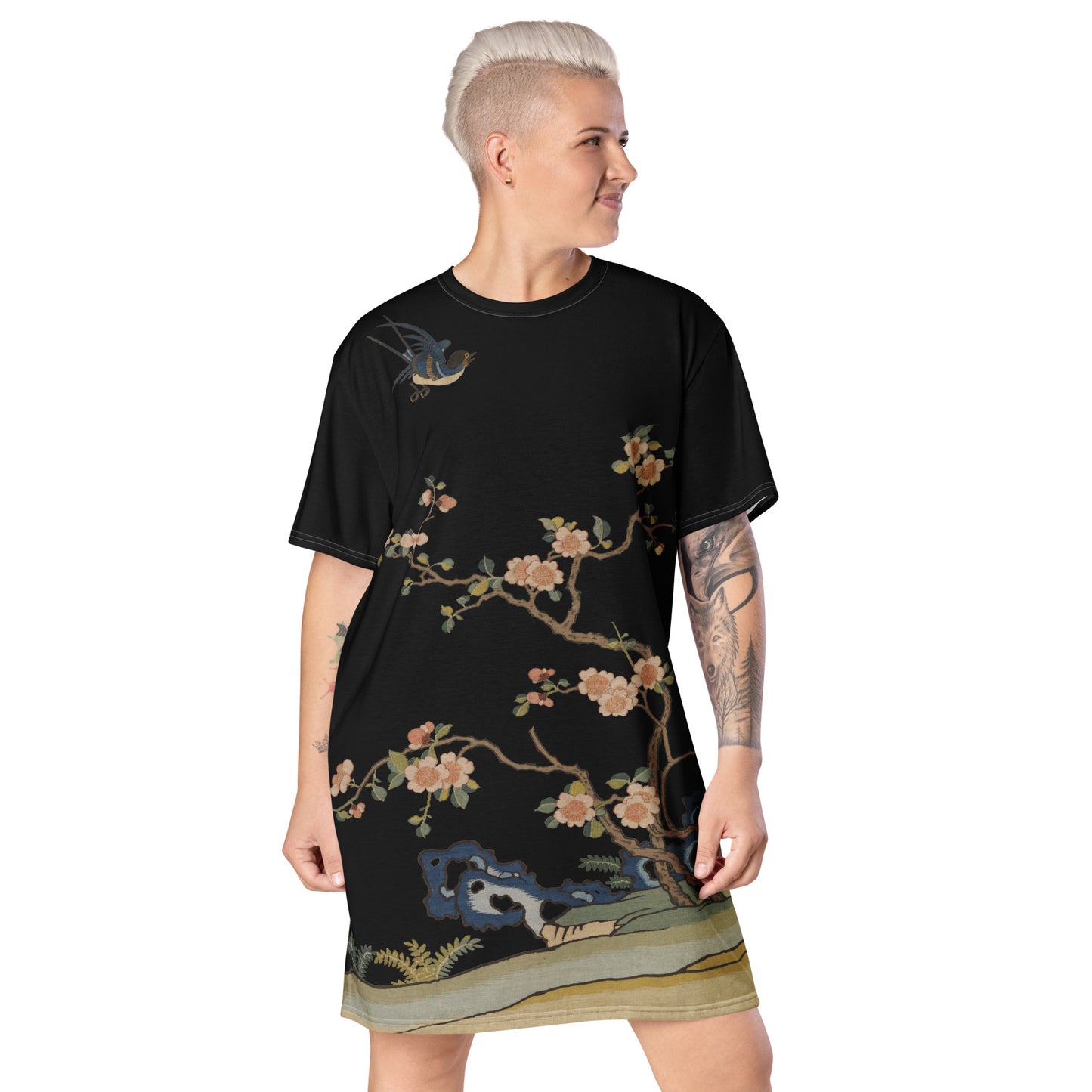 Kesi Flower Album|Swallow in Flight, Harbinger of Spring|T-shirt dress|Black