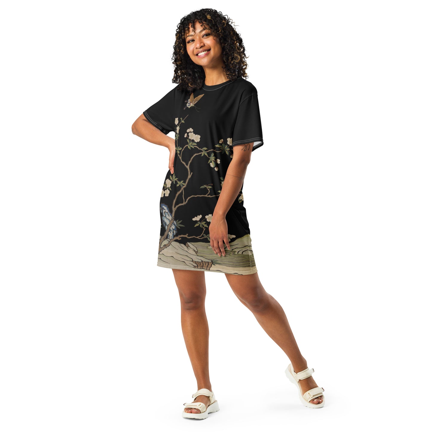 Kesi Flower Album|Plum Blossoms and Butterfly|T-shirt dress|Black