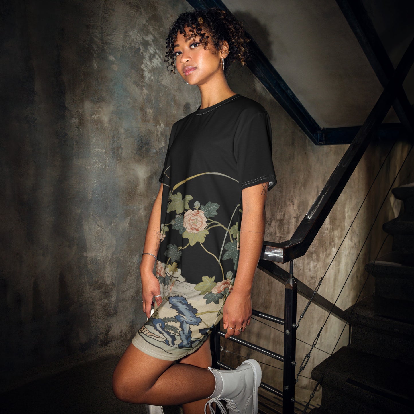 Kesi Flower Album|Hibiscus by the Water|T-shirt dress|Black