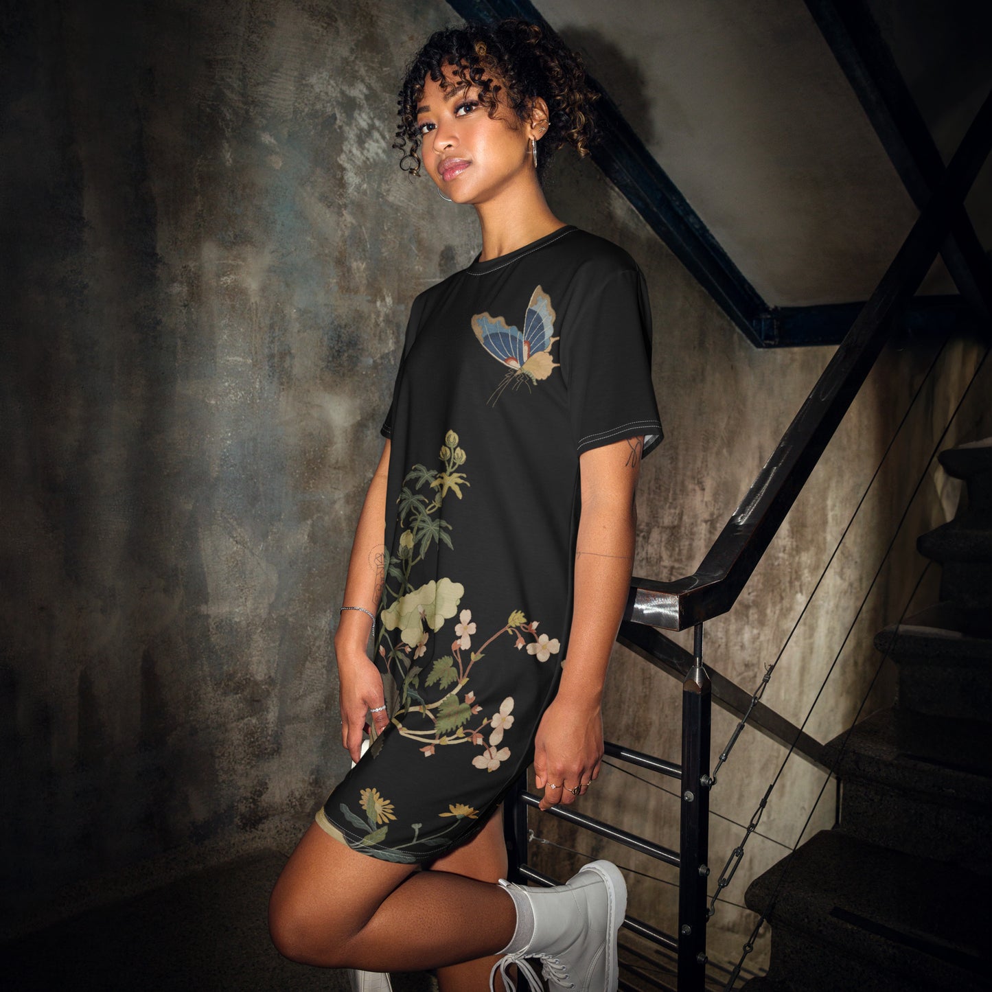 Kesi Flower Album|Hibiscus and Begonia Blossoms|T-shirt dress|Black