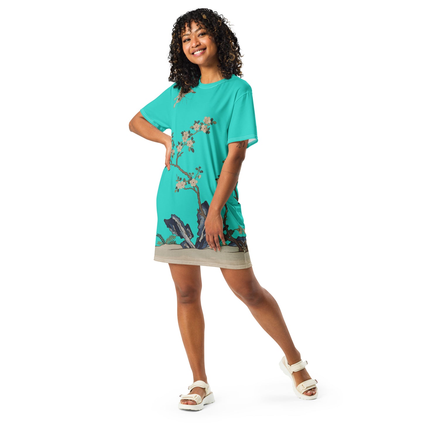タペストリーの花|White Plum Blossoms and Butterfly|T-shirt dress|Turquoise