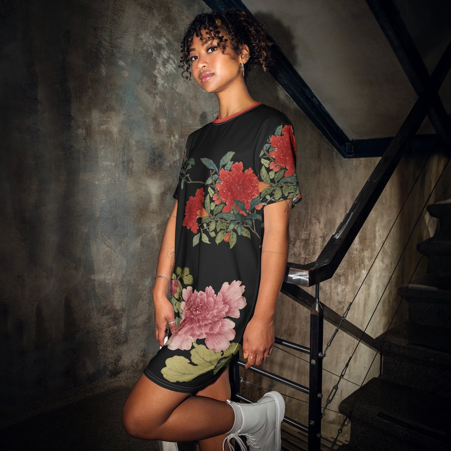 The Spirit of Flowers in Twelve Months|Hollyhock and Pomegranate in Bloom|T-shirt dress|Black