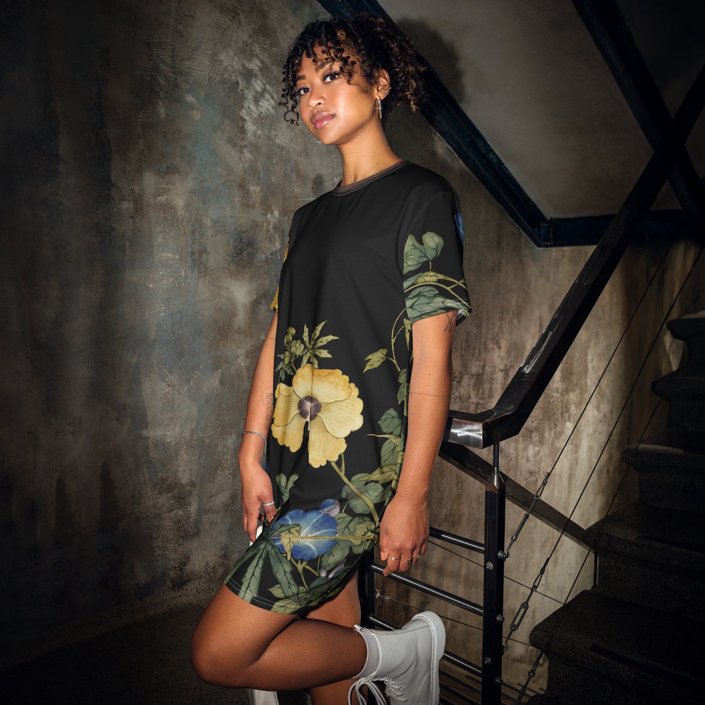 The Spirit of Flowers in Twelve Months|Okra and White-edged Morning Glory in Bloom|T-shirt dress|Black