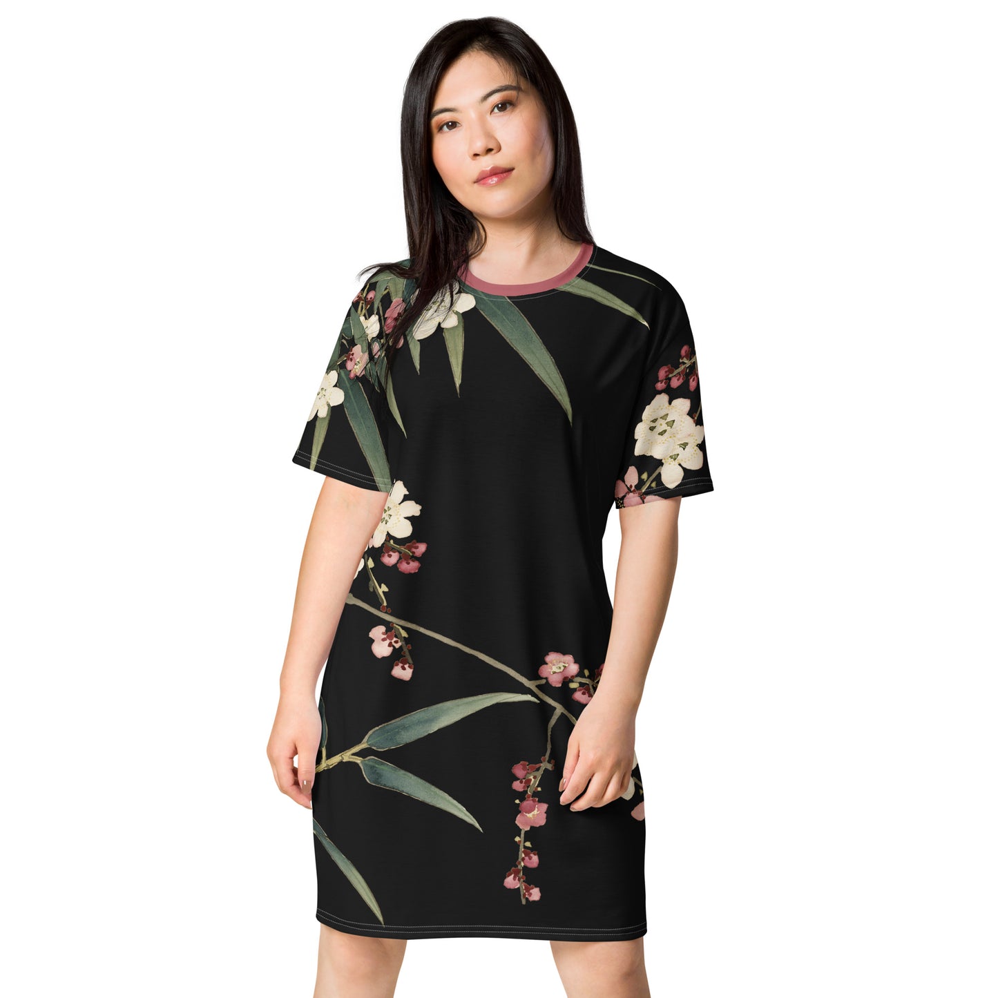The Spirit of Flowers in Twelve Months|Crimson Plum Blossom and Lush Green Bamboo|T-shirt dress|Black
