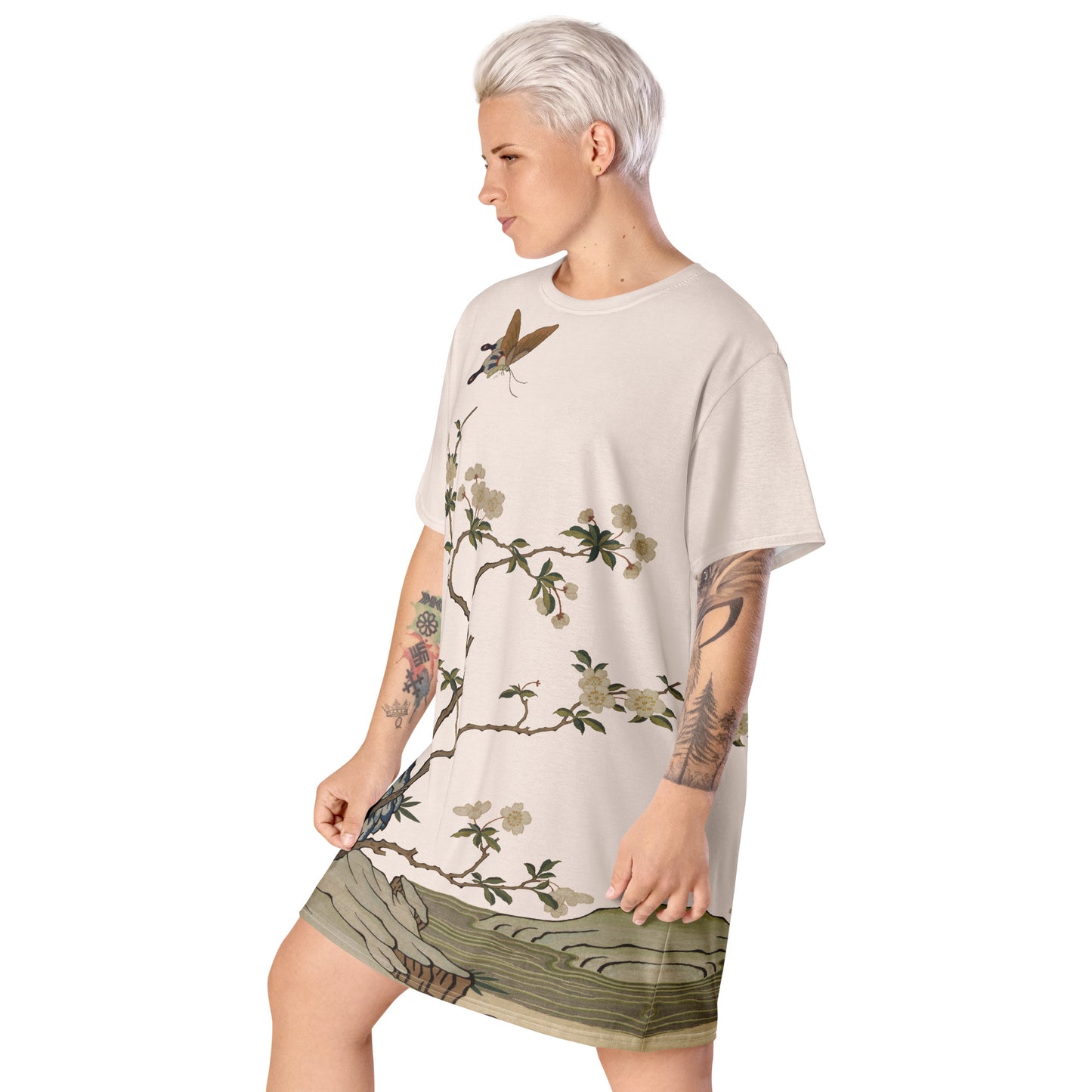 Kesi Flower Album|Plum Blossoms and Butterfly|T-shirt dress|Fish belly white