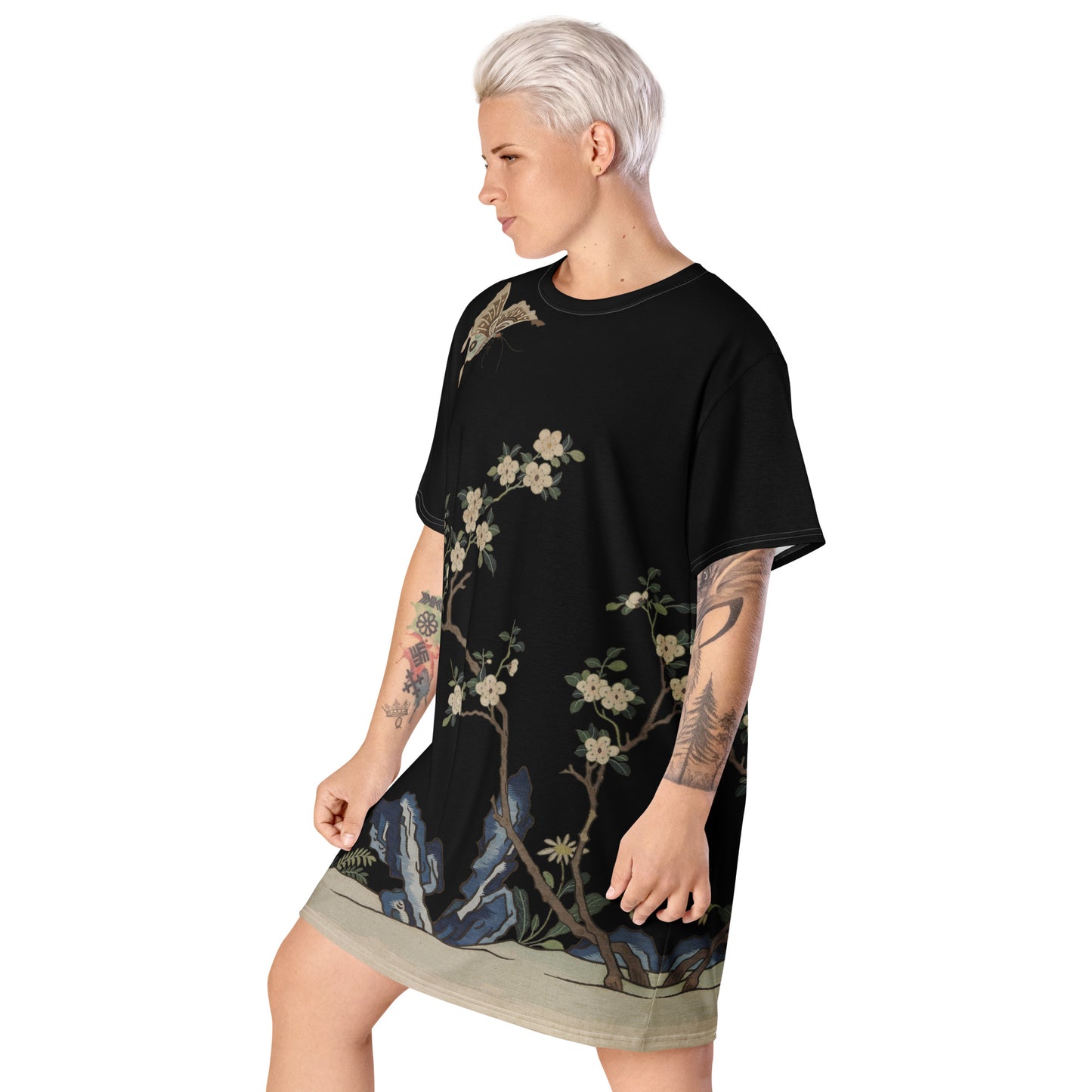 Kesi Flower Album|White Plum Blossoms and Butterfly|T-shirt dress|Black