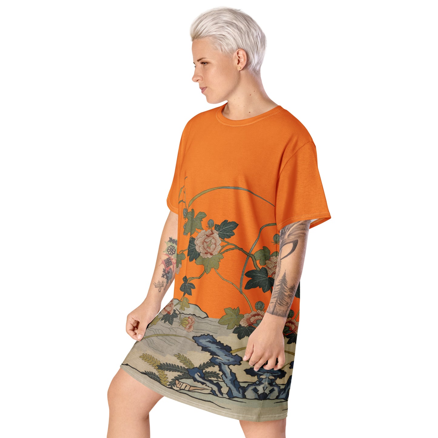タペストリーの花|Hibiscus by the Water|T-shirt dress|Orange