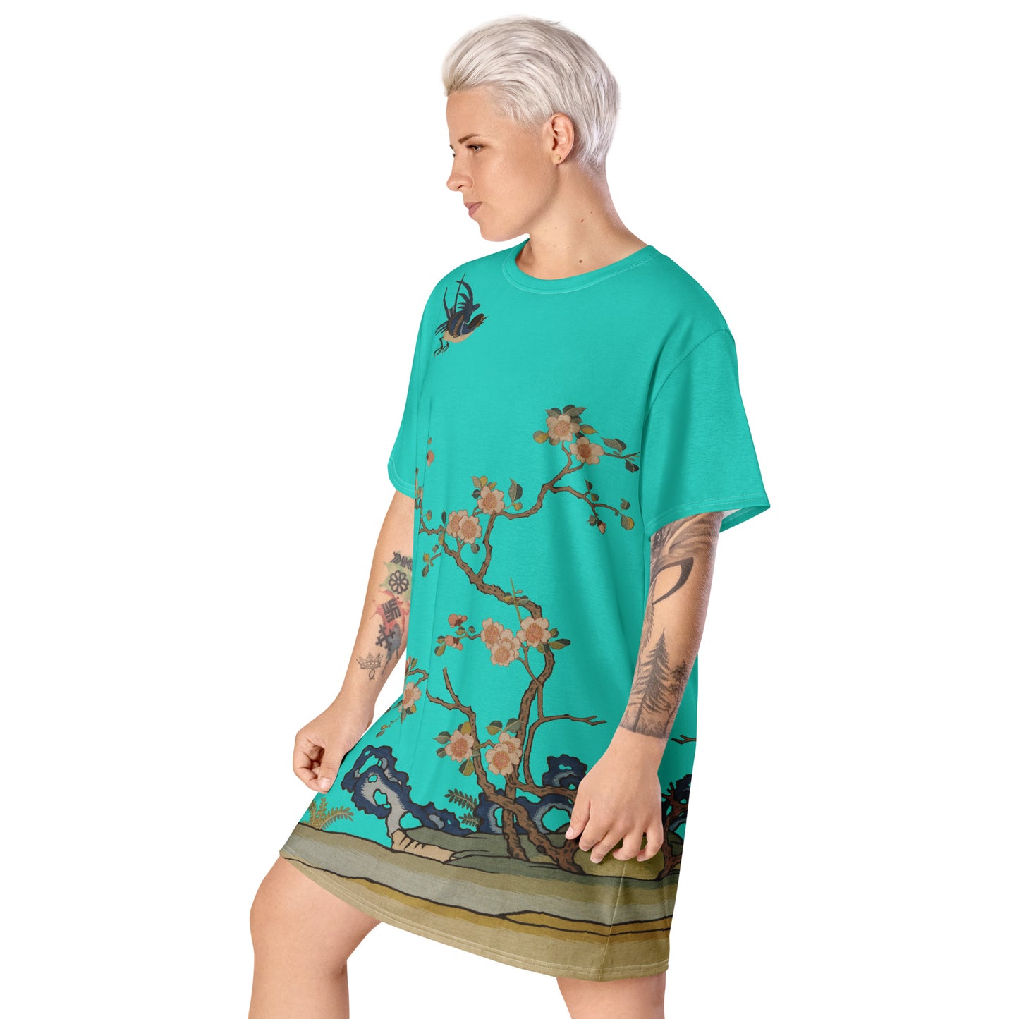 タペストリーの花|Swallow in Flight, Harbinger of Spring|T-shirt dress|Turquoise