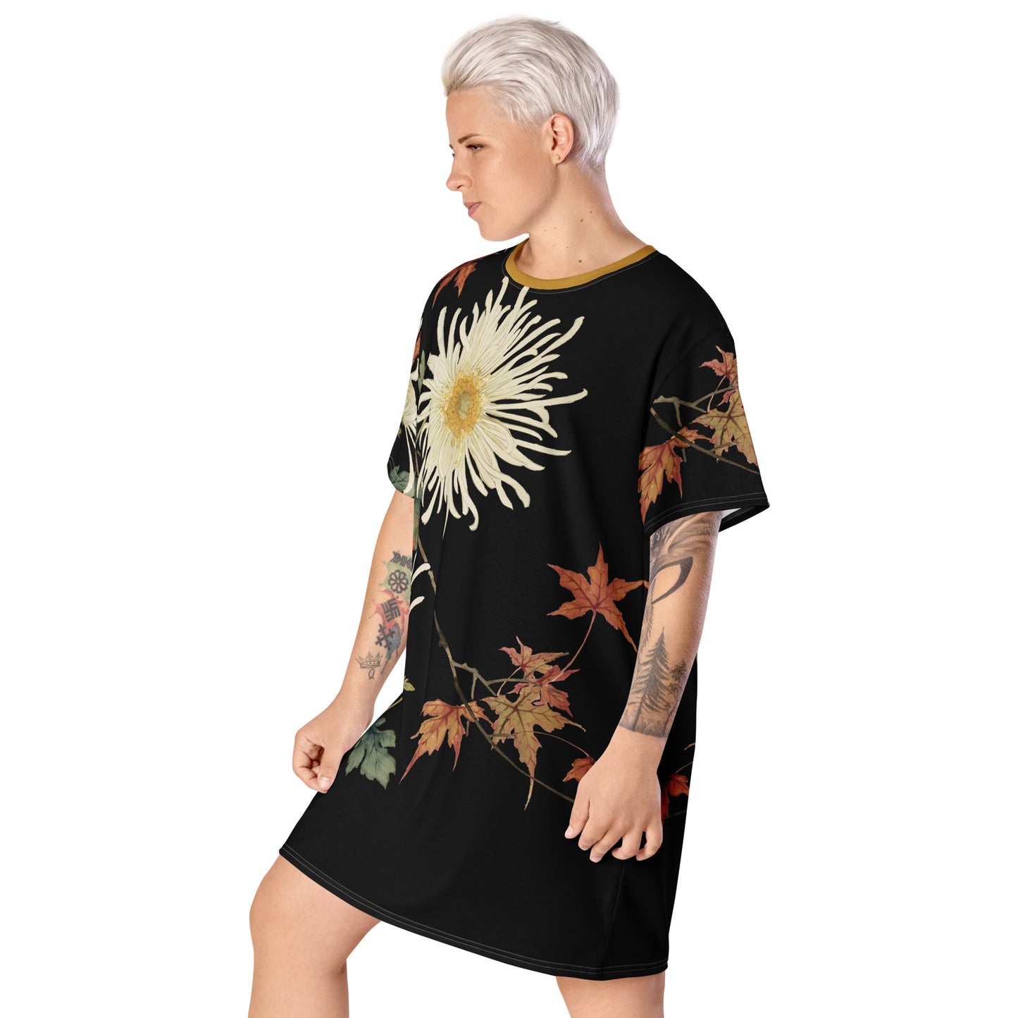 The Spirit of Flowers in Twelve Months|Blooming Chrysanthemum and Maple Leaves|T-shirt dress|Black