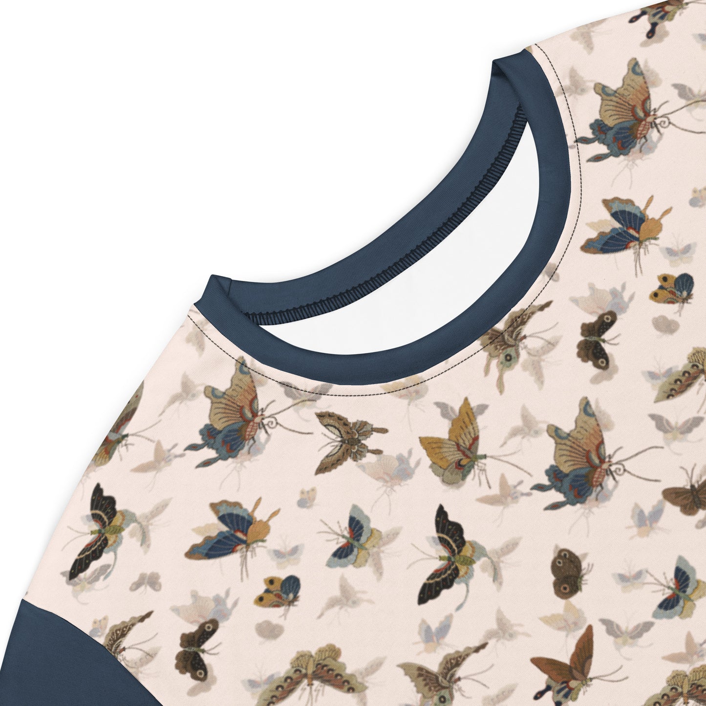 Butterfly dancing|T-shirt dress|Fish belly white