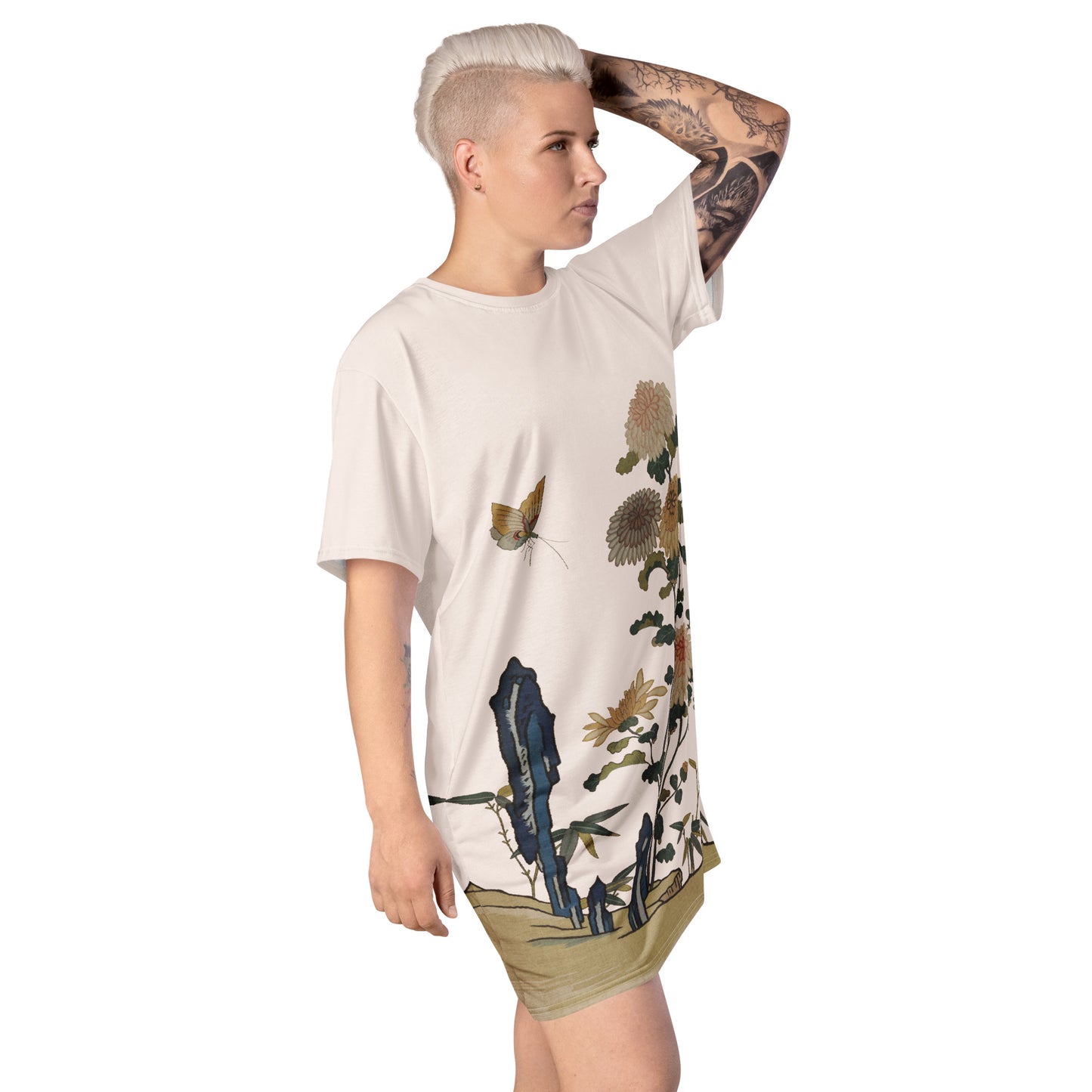 Kesi Flower Album|Chrysanthemums and Butterflies|T-shirt dress|Fish belly white