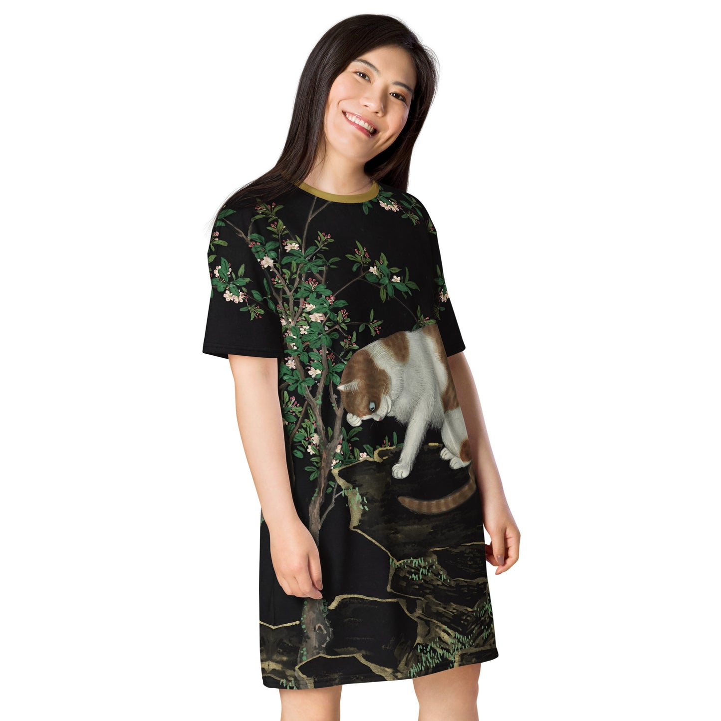 長寿の猫と蝶|満開の林檎の木の下の猫|Tシャツワンピース