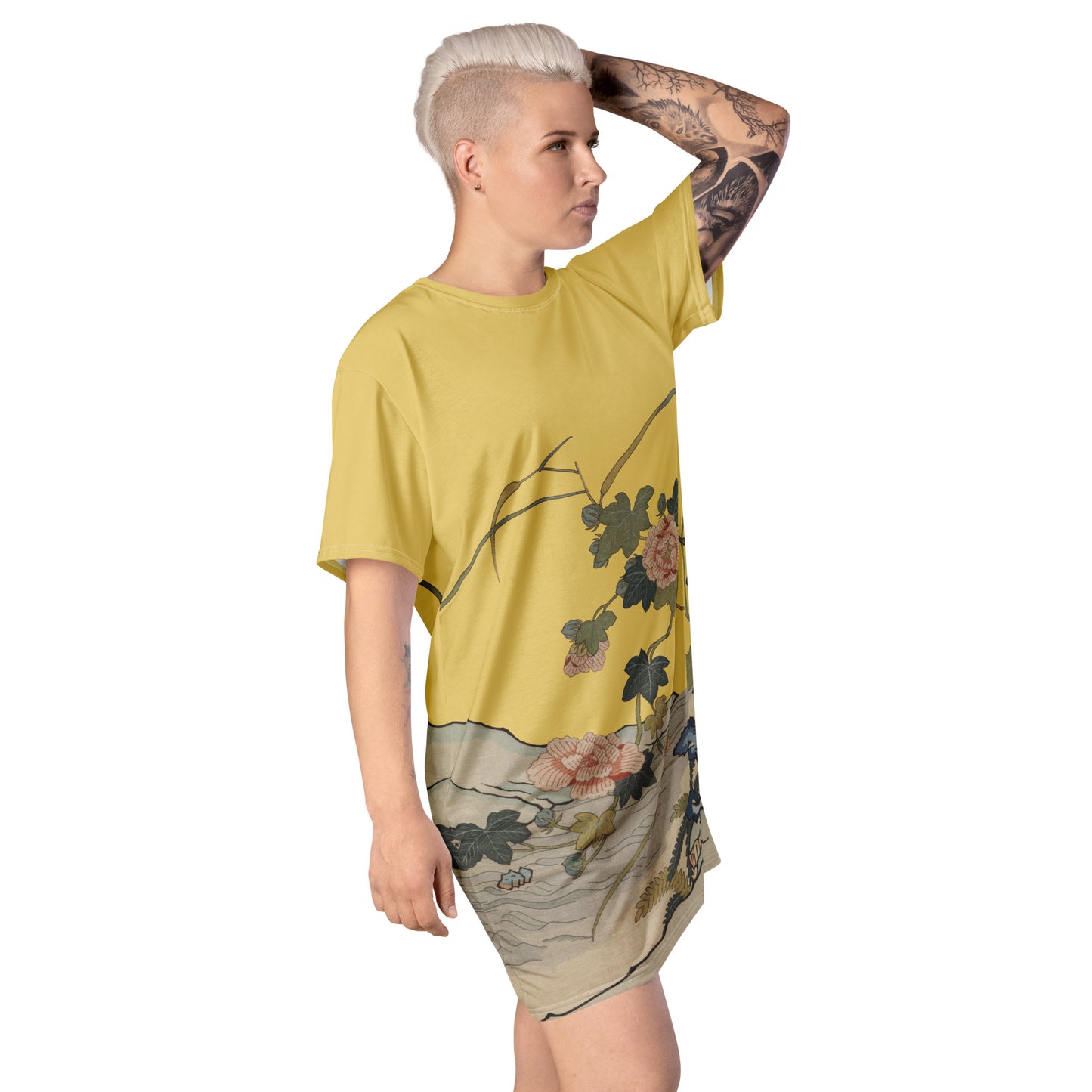 Kesi Flower Album|Hibiscus by the Water|T-shirt dress|Gold