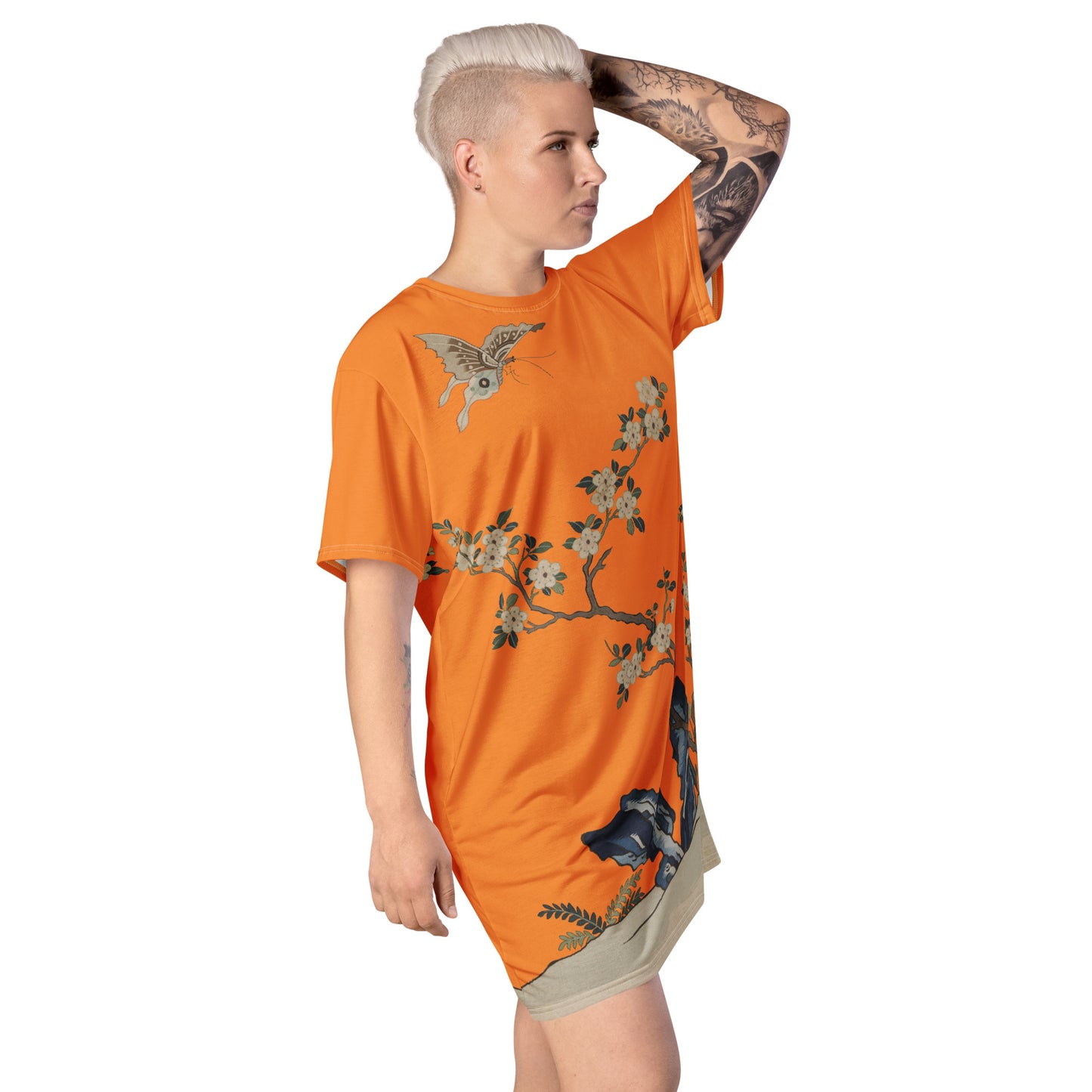 タペストリーの花|White Plum Blossoms and Butterfly|T-shirt dress|Orange
