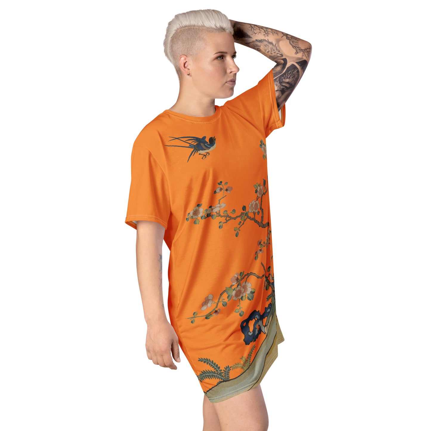 タペストリーの花|Swallow in Flight, Harbinger of Spring|Tシャツドレス|オレンジ