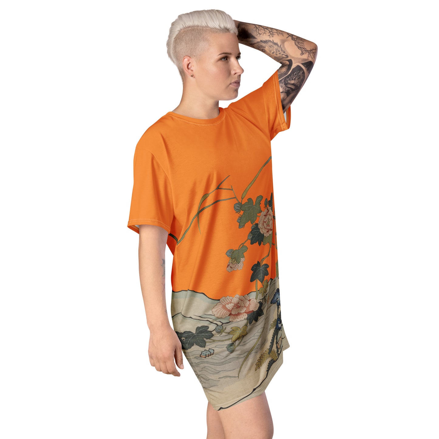 タペストリーの花|Hibiscus by the Water|T-shirt dress|Orange