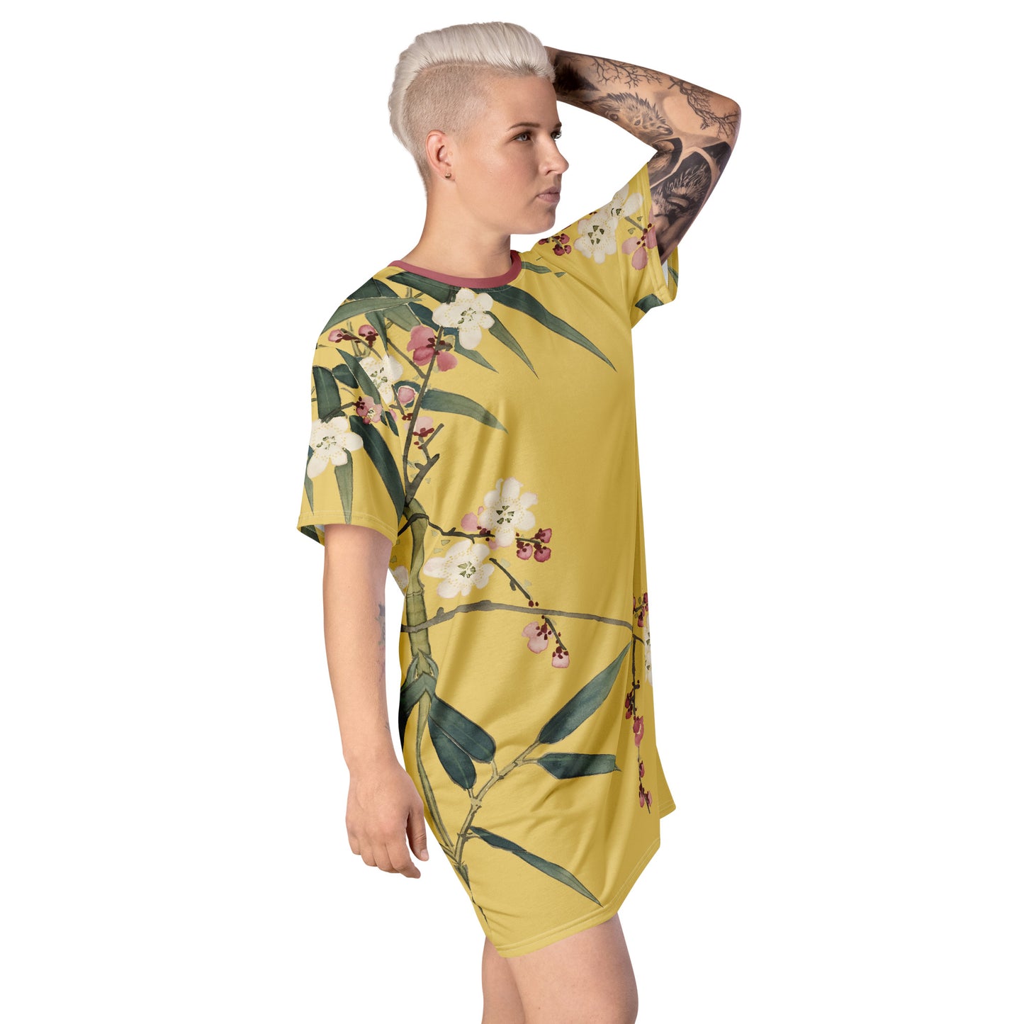 The Spirit of Flowers in Twelve Months|Crimson Plum Blossom and Lush Green Bamboo|T-shirt dress|Gold