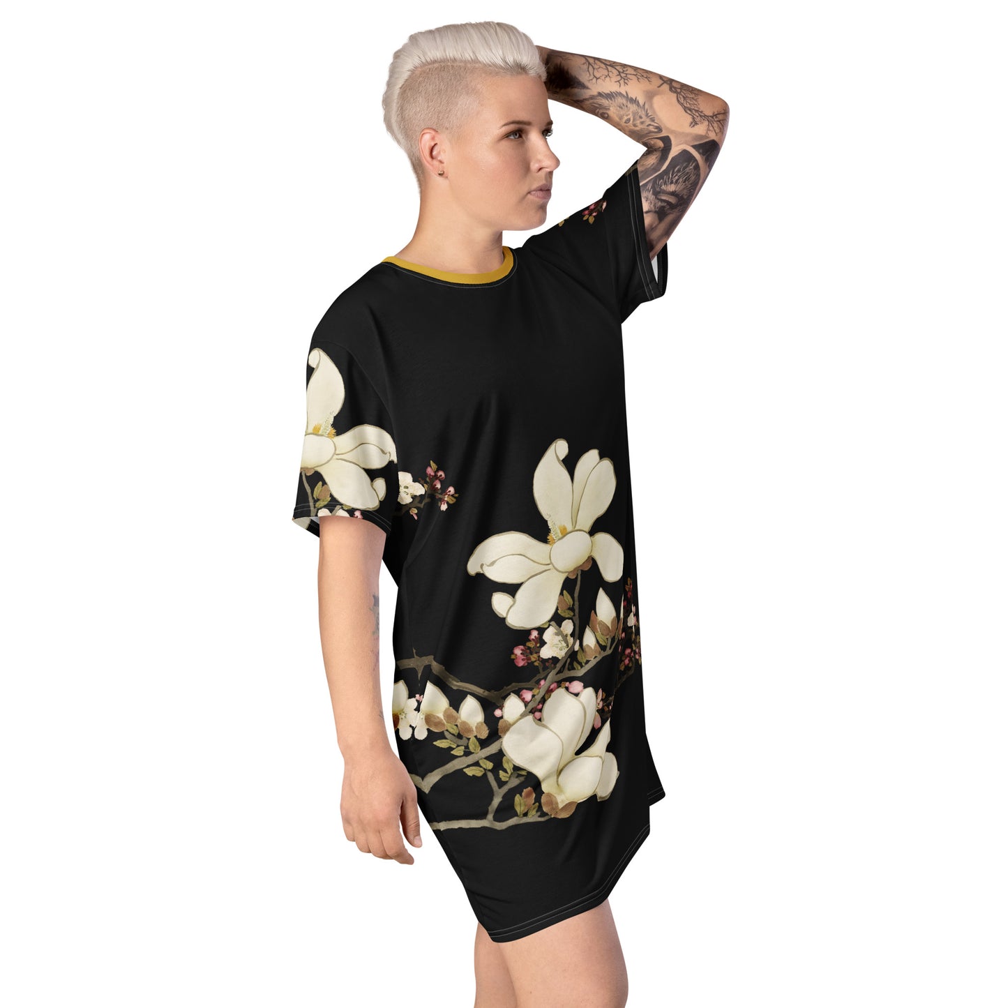 The Spirit of Flowers in Twelve Months|Apricot and Lily Magnolia in Blossom|T-shirt dress|Black