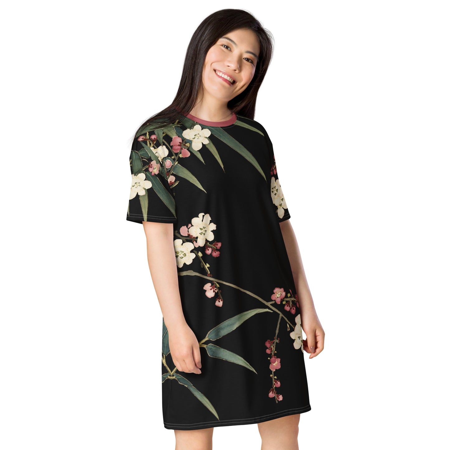 The Spirit of Flowers in Twelve Months|Crimson Plum Blossom and Lush Green Bamboo|T-shirt dress|Black