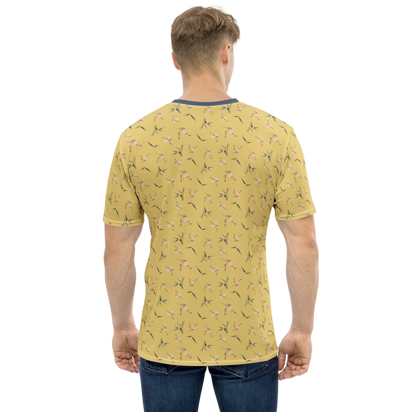 The Spirit of Flowers in Twelve Months｜Crimson Plum Blossom and Lush Green Bamboo｜Men's t-shirt｜seamless print｜Gold