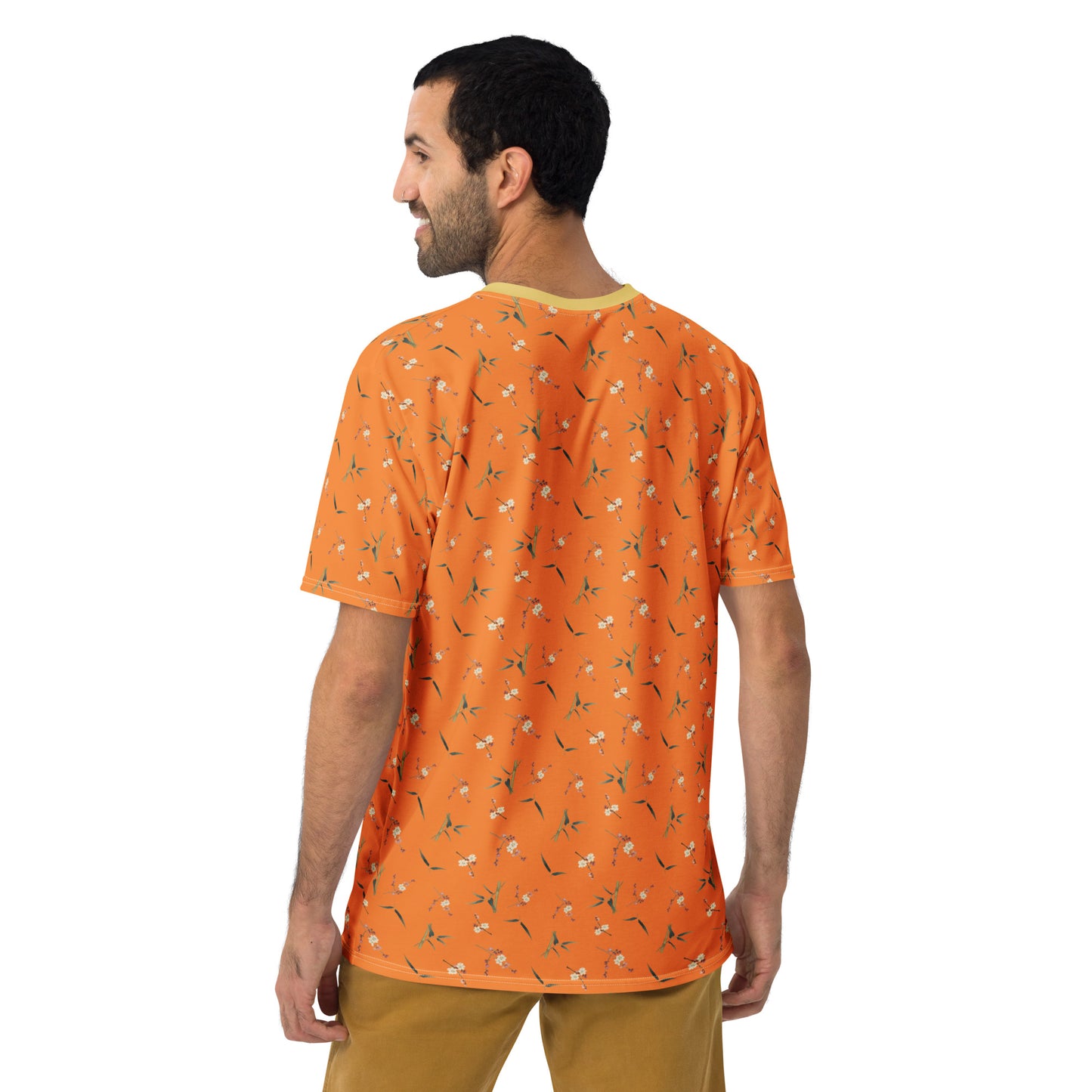 12月の花神様｜Crimson Plum Blossom and Lush Green Bamboo｜Men's t-shirt｜seamless print｜Orange