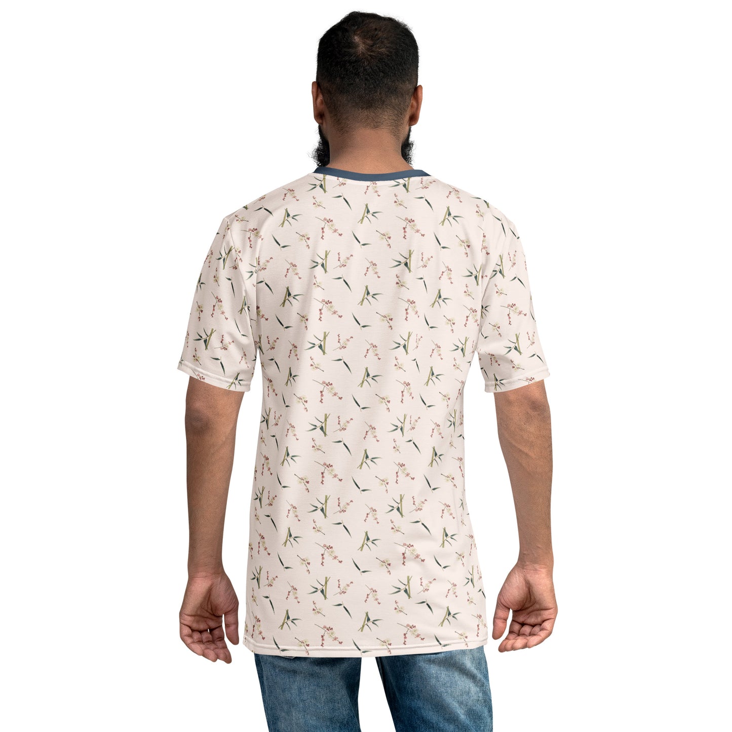 The Spirit of Flowers in Twelve Months｜Crimson Plum Blossom and Lush Green Bamboo｜Men's t-shirt｜seamless print｜Fish belly white