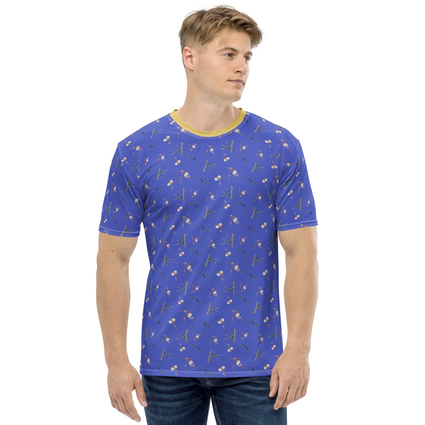 The Spirit of Flowers in Twelve Months｜Crimson Plum Blossom and Lush Green Bamboo｜Men's t-shirt｜seamless print｜Royal blue