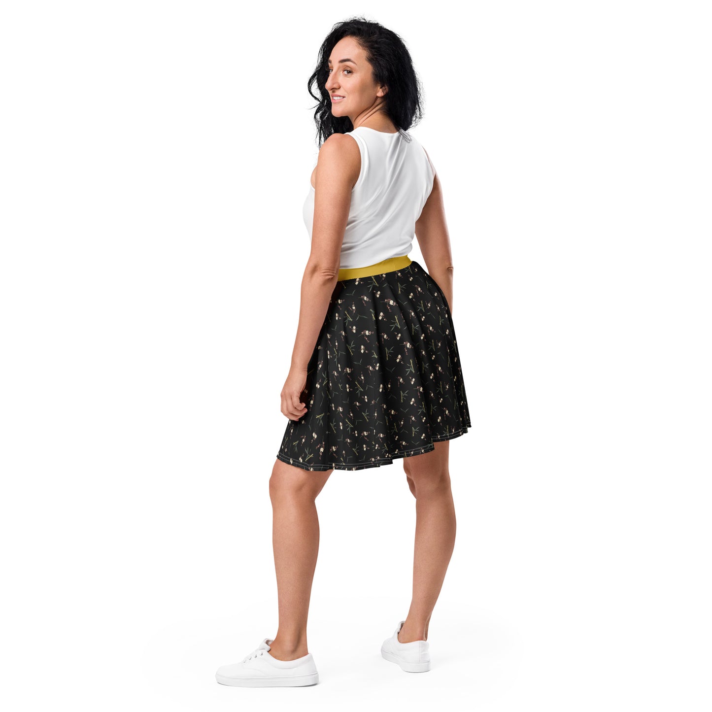 The Spirit of Flowers in Twelve Months｜Crimson Plum Blossom and Lush Green Bamboo｜Skater Skirt｜seamless print｜Black