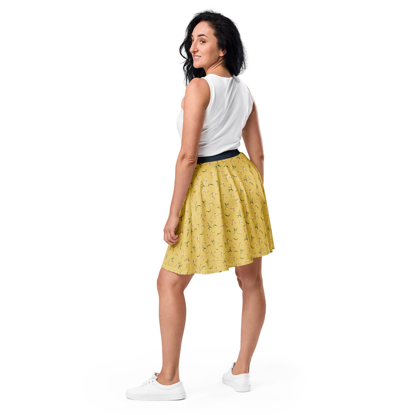 The Spirit of Flowers in Twelve Months｜Crimson Plum Blossom and Lush Green Bamboo｜Skater Skirt｜seamless print｜Gold