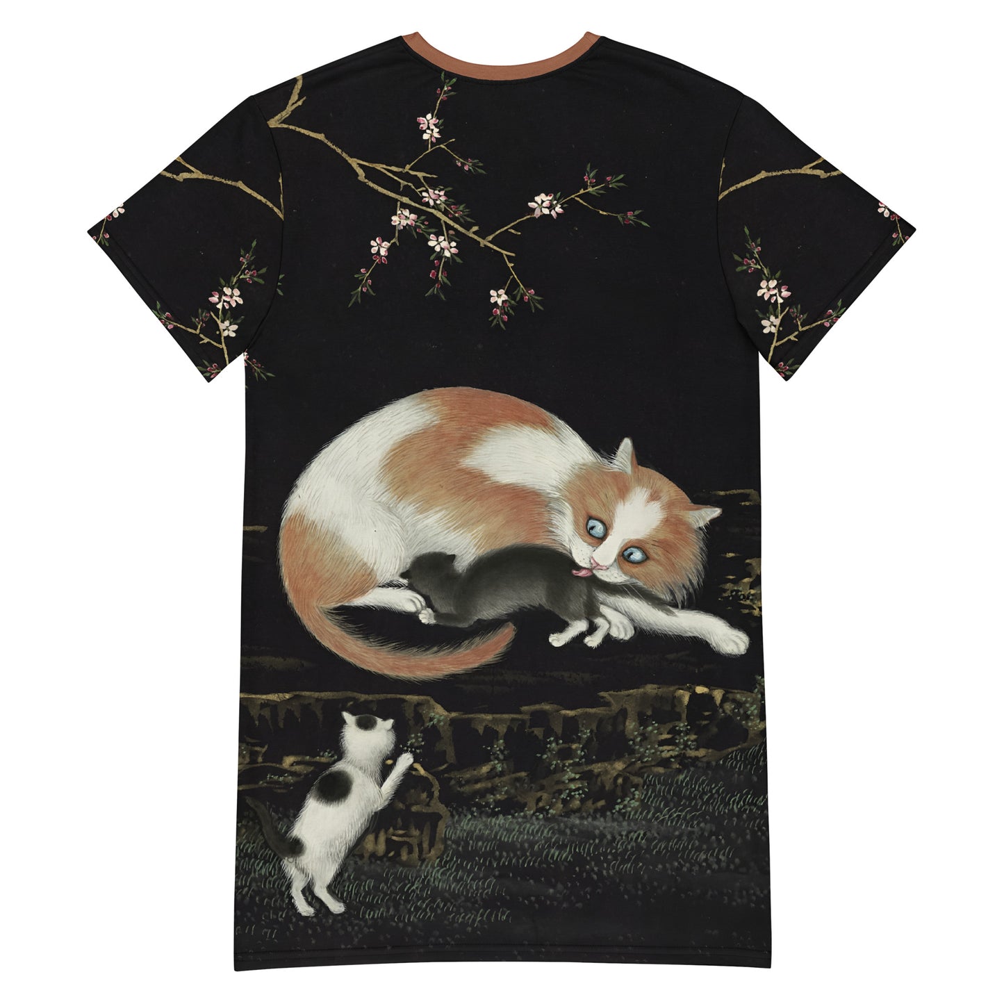 長寿の猫と蝶々｜桃の花の中の猫｜Tシャツワンピース