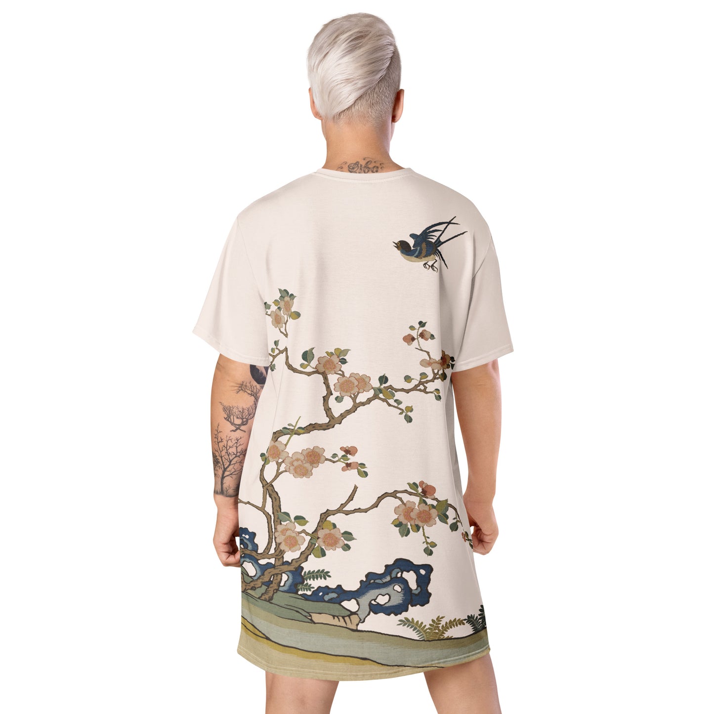 Kesi Flower Album｜Swallow in Flight, Harbinger of Spring｜Tシャツワンピース｜フィッシュベリーホワイト