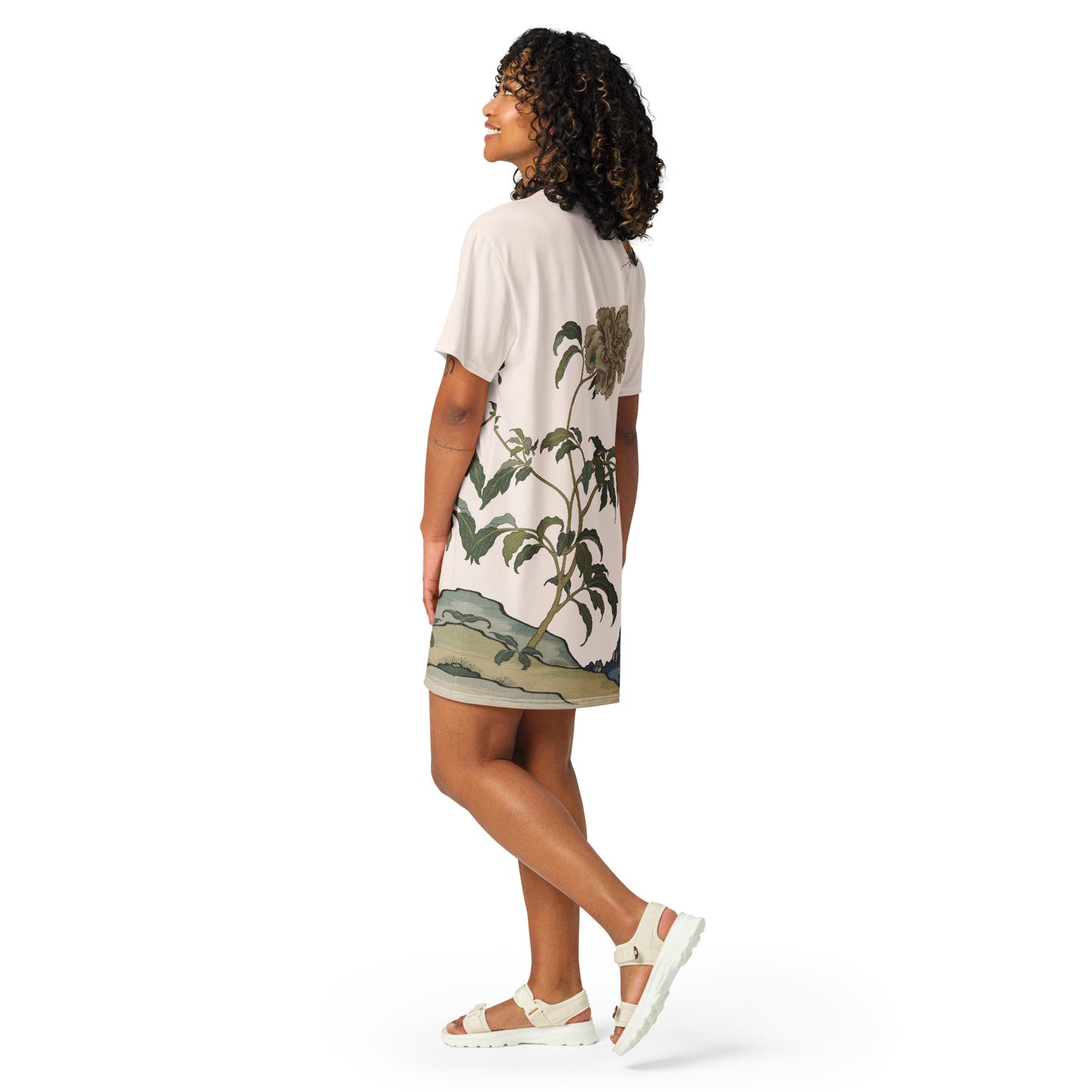 Kesi Flower Album｜Peonies and Butterfly｜T-shirt dress｜Fish belly white