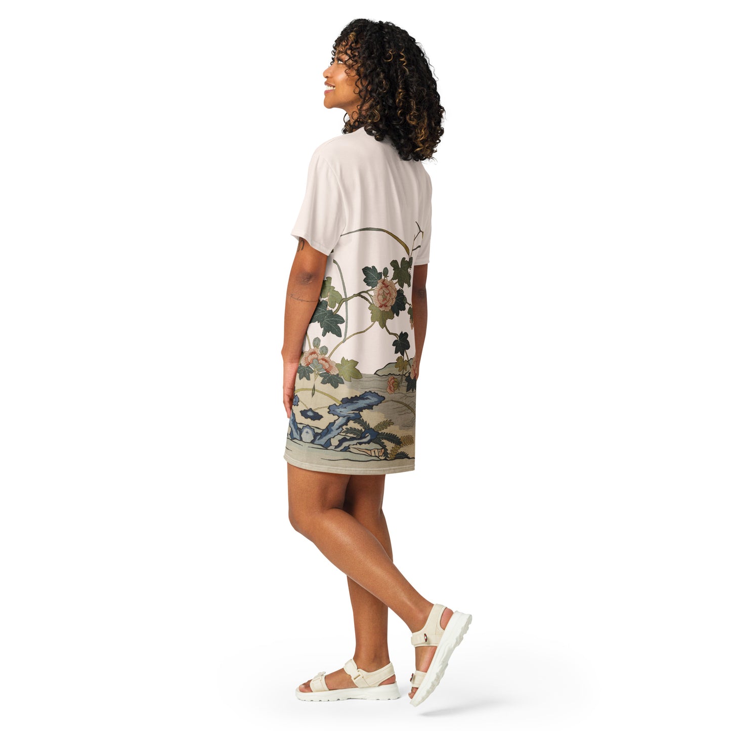 Kesi Flower Album｜Hibiscus by the Water｜T-shirt dress｜Fish belly white