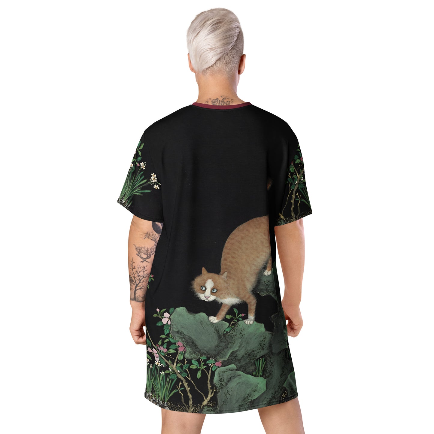 Cats And Butterflies Of Longevity｜A Cat by the Narcissus in Bloom｜T-shirt dress