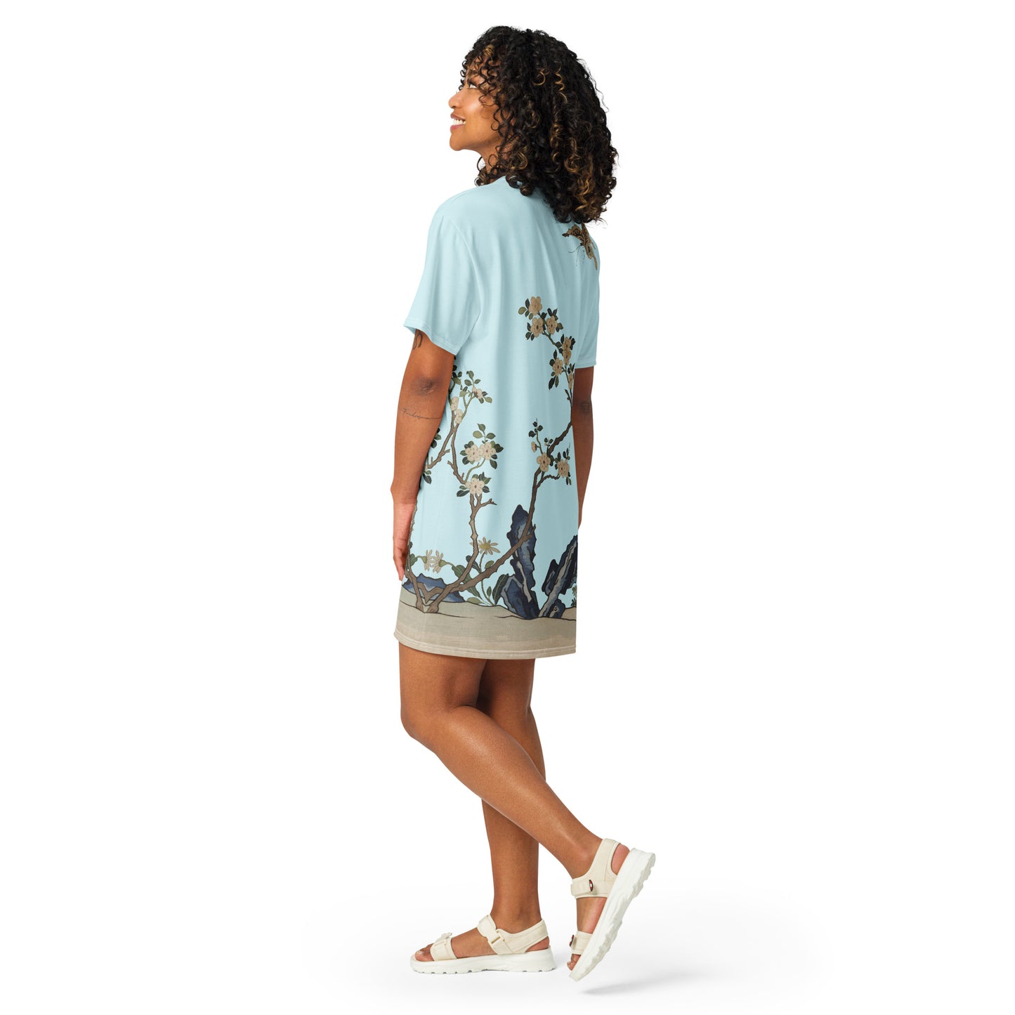 Kesi Flower Album｜White Plum Blossoms and Butterfly｜T-shirt dress｜Aqua blue